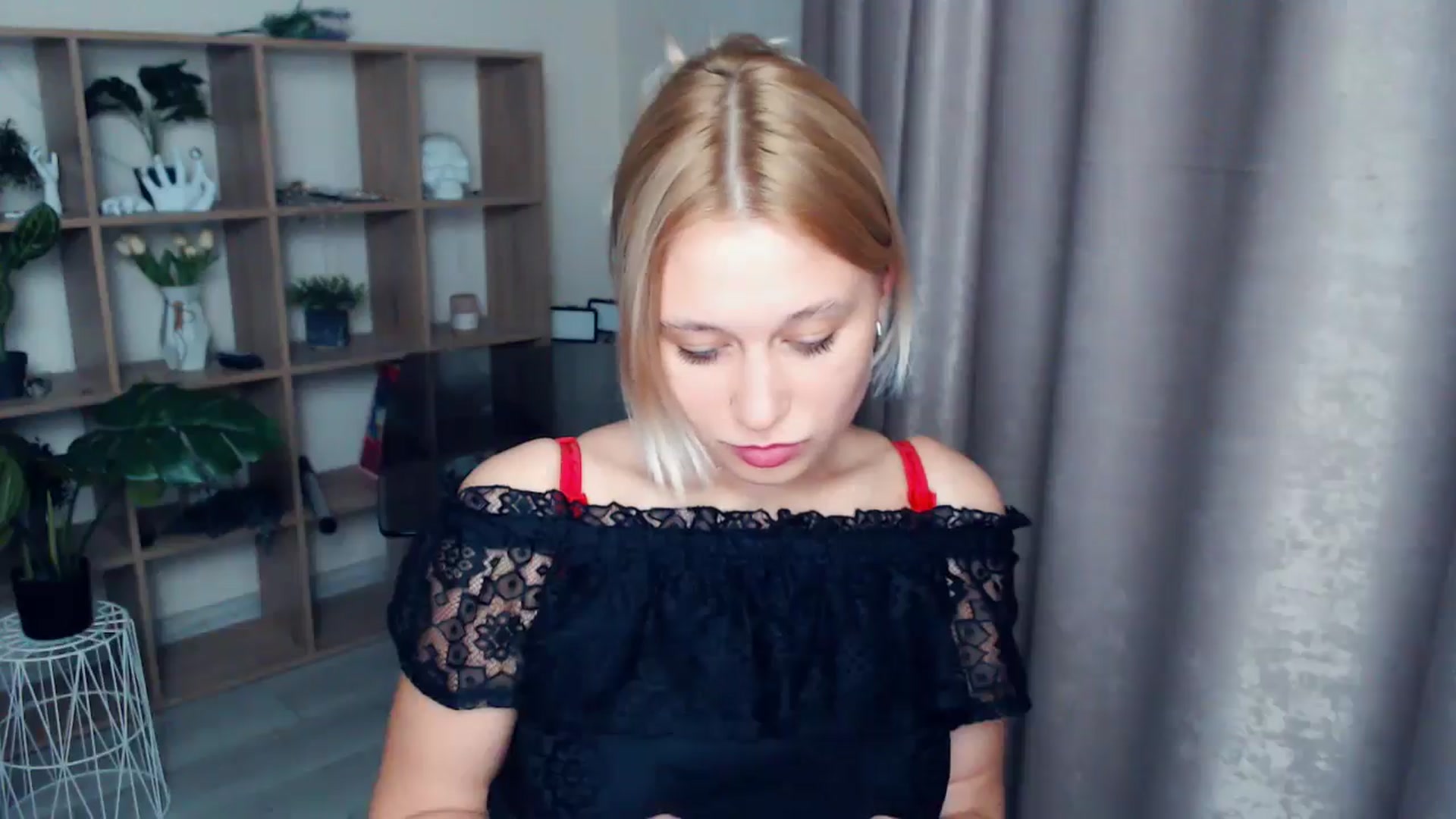 Gallery image thumbnail from Kukla_kolduna's myfreecams stream on, 03/28/2025, 18:42 image 20 of 20