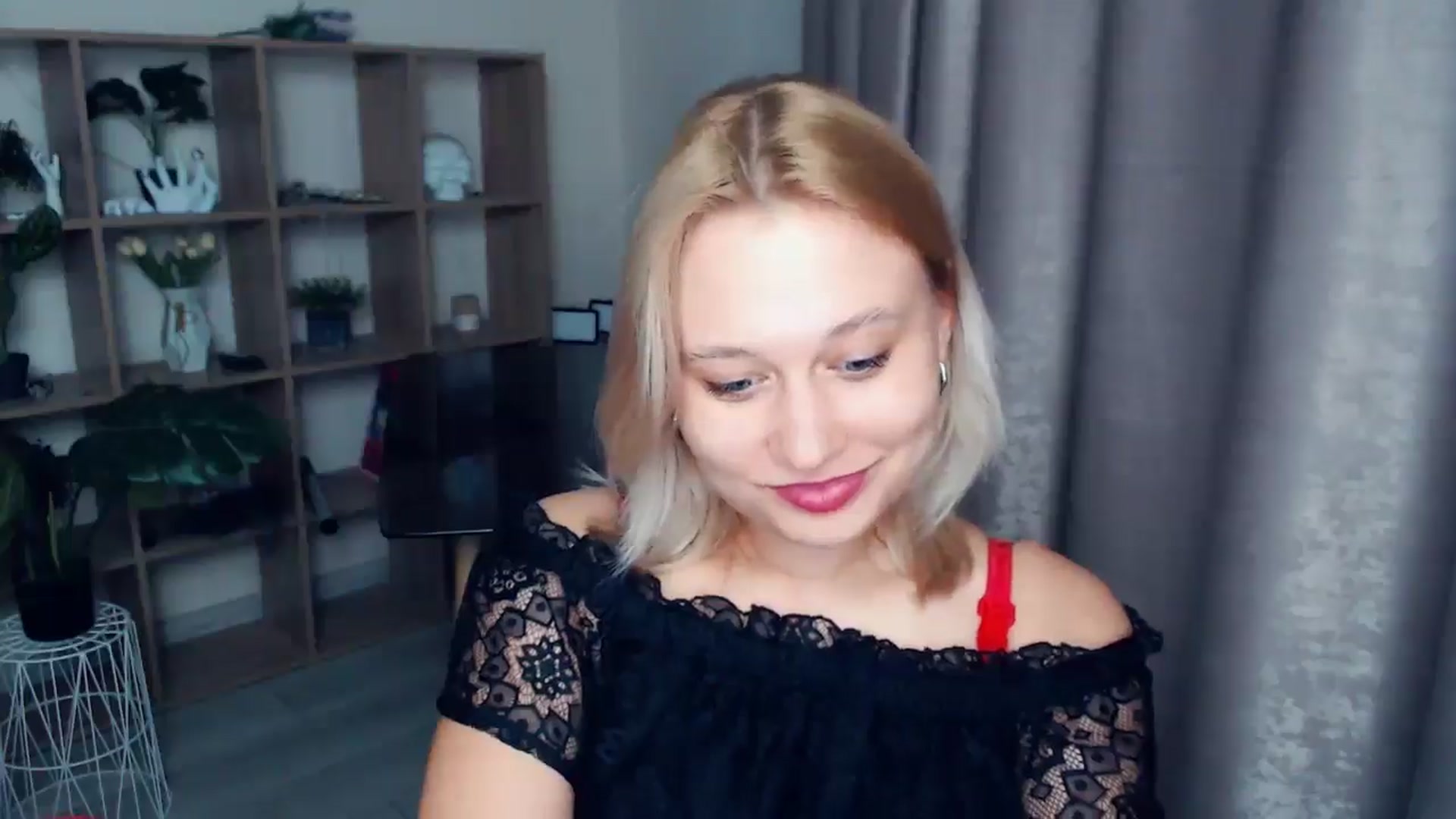 Gallery image thumbnail from Kukla_kolduna's myfreecams stream on, 03/28/2025, 18:42 image 4 of 20
