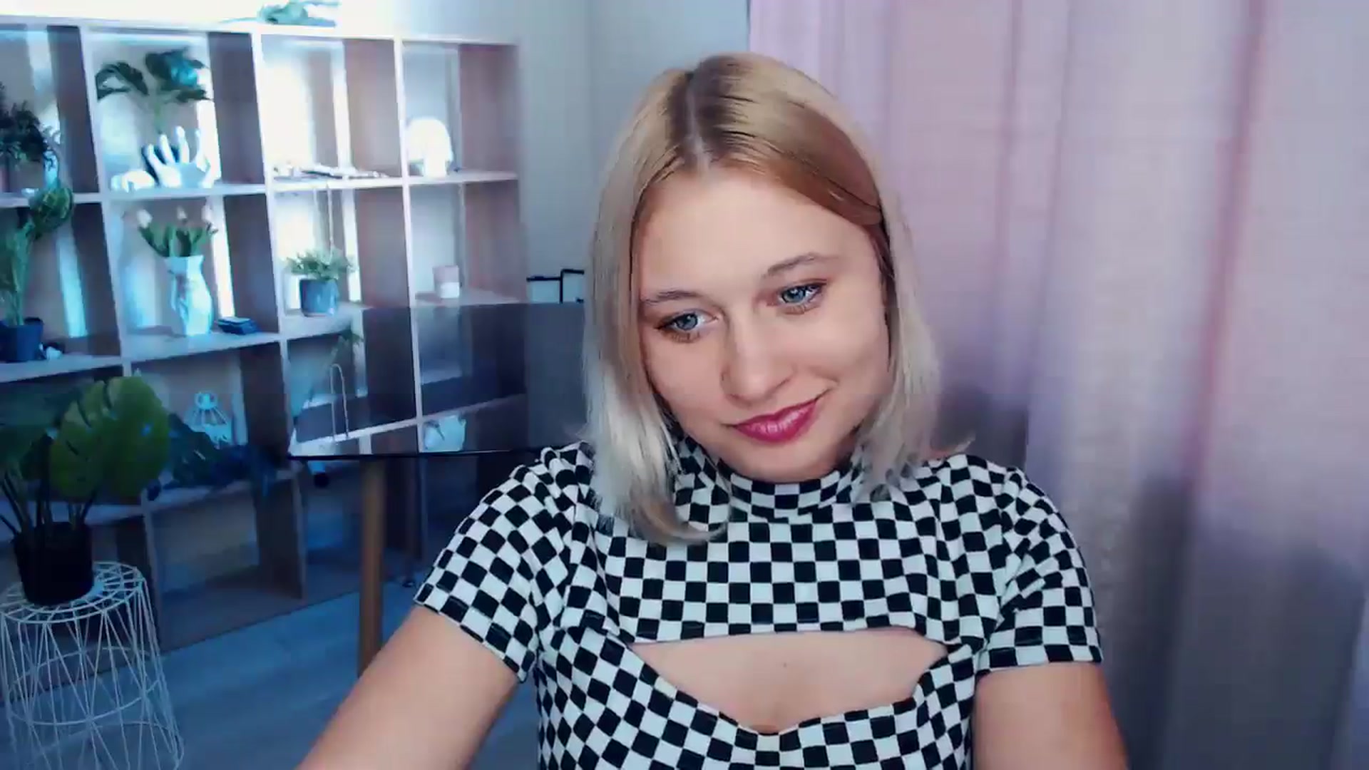 Gallery image thumbnail from Kukla_kolduna's myfreecams stream on, 03/29/2025, 14:27 image 14 of 20