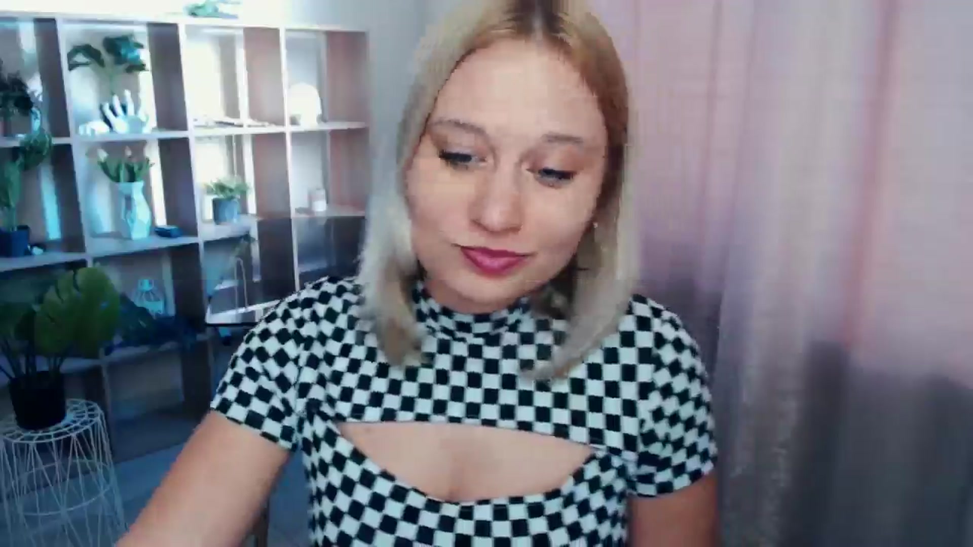 Gallery image thumbnail from Kukla_kolduna's myfreecams stream on, 03/29/2025, 14:27 image 16 of 20