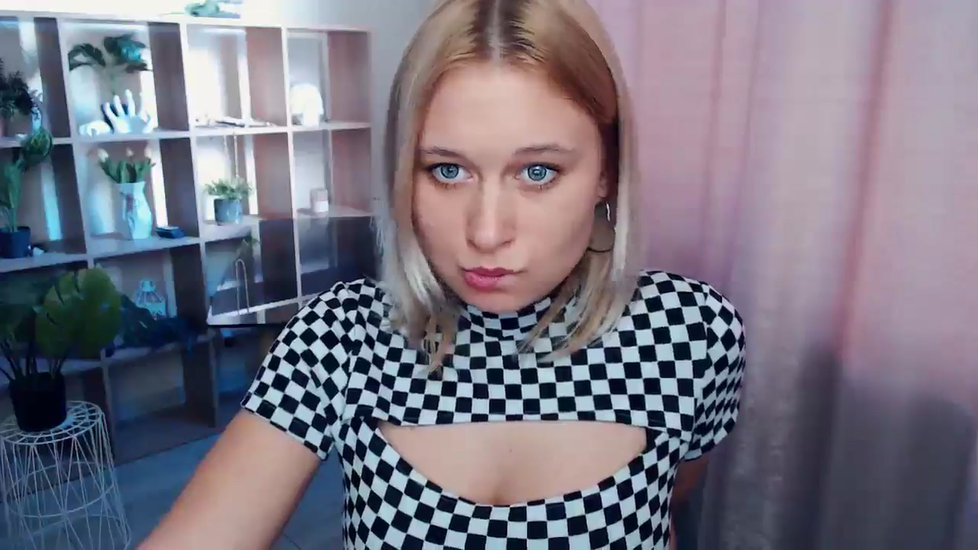 Gallery image thumbnail from Kukla_kolduna's myfreecams stream on, 03/29/2025, 15:01 image 20 of 20