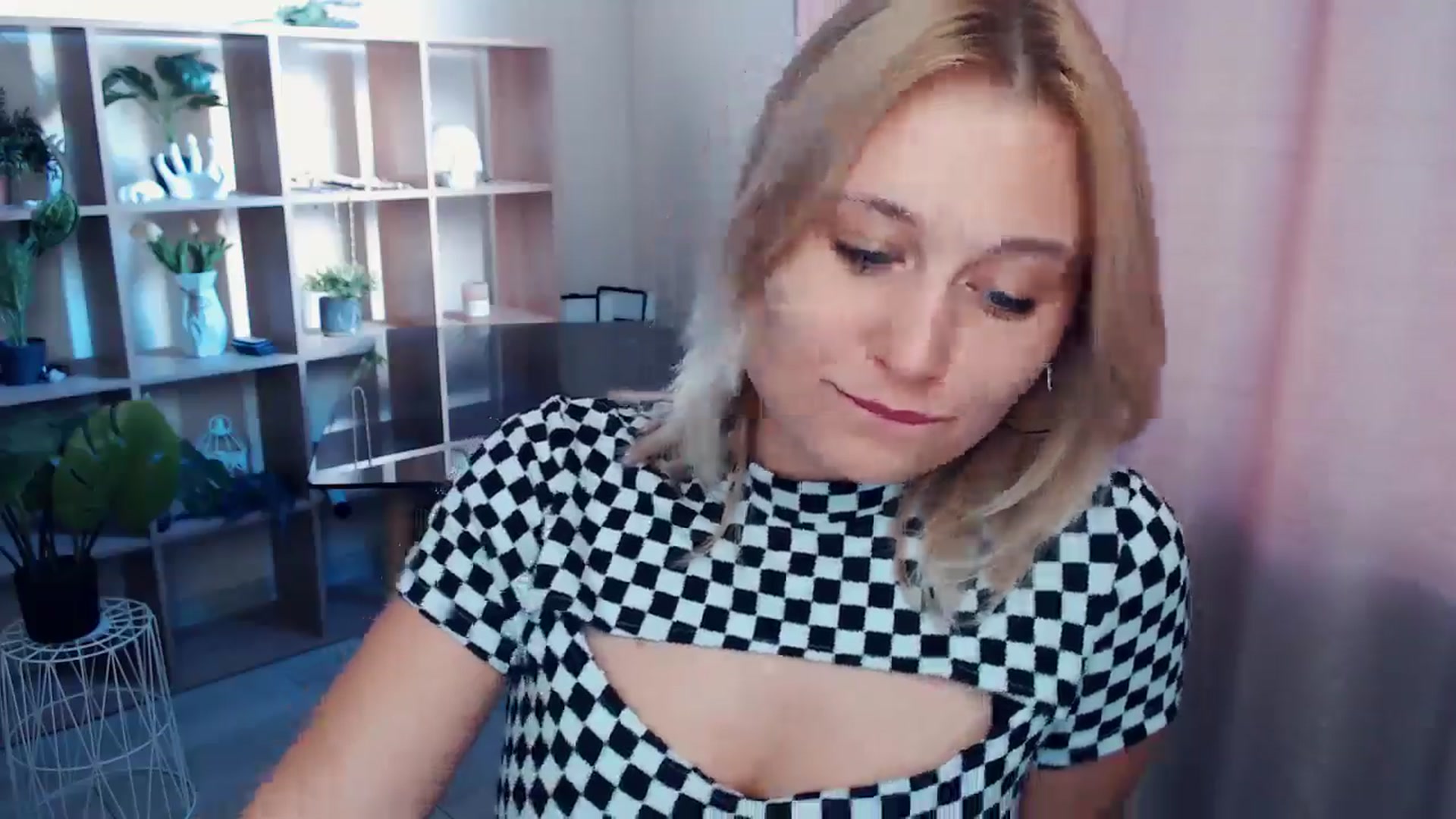 Gallery image thumbnail from Kukla_kolduna's myfreecams stream on, 03/29/2025, 15:01 image 8 of 20