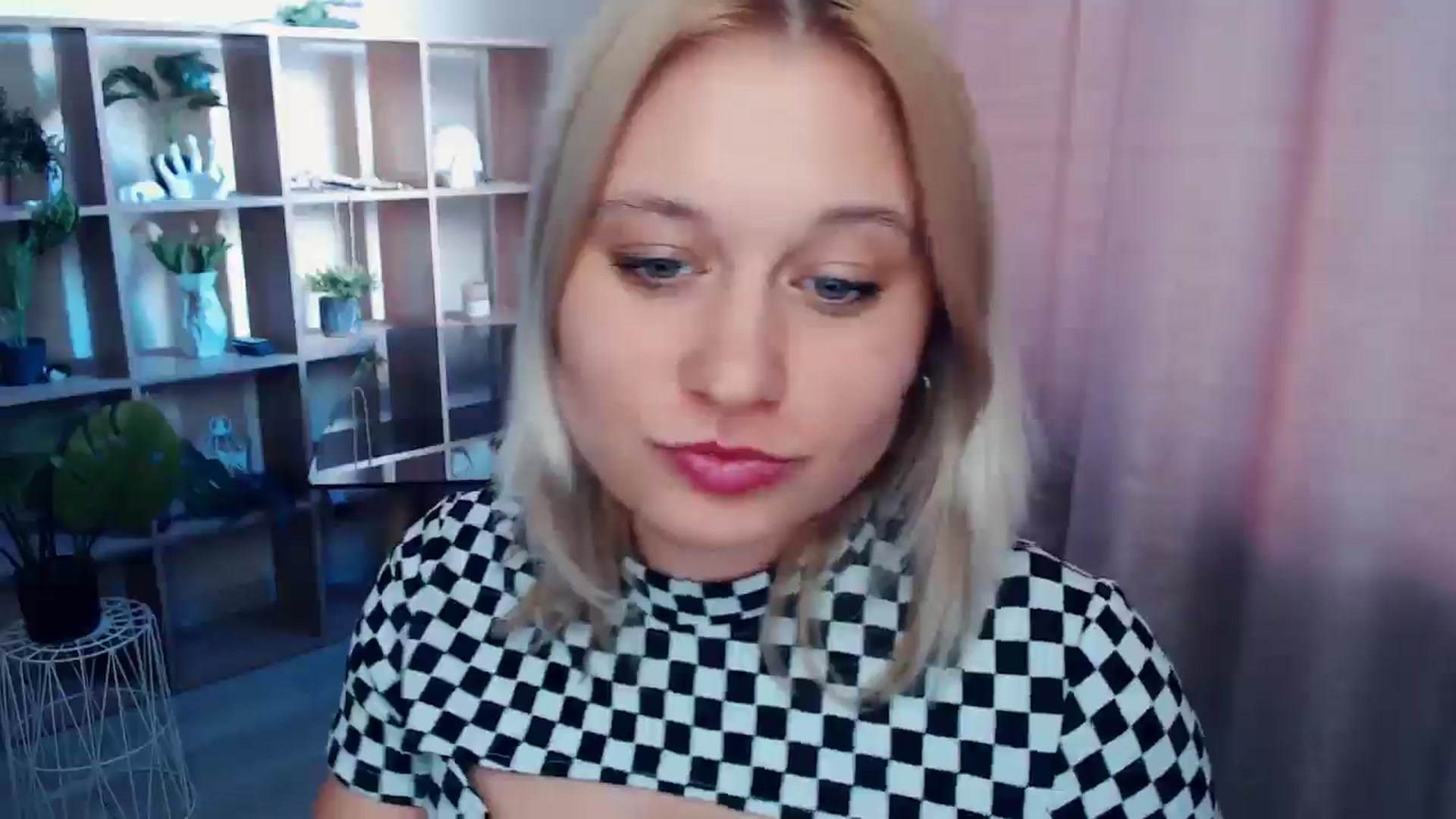 Gallery image thumbnail from Kukla_kolduna's myfreecams stream on, 03/29/2025, 15:01 image 3 of 20