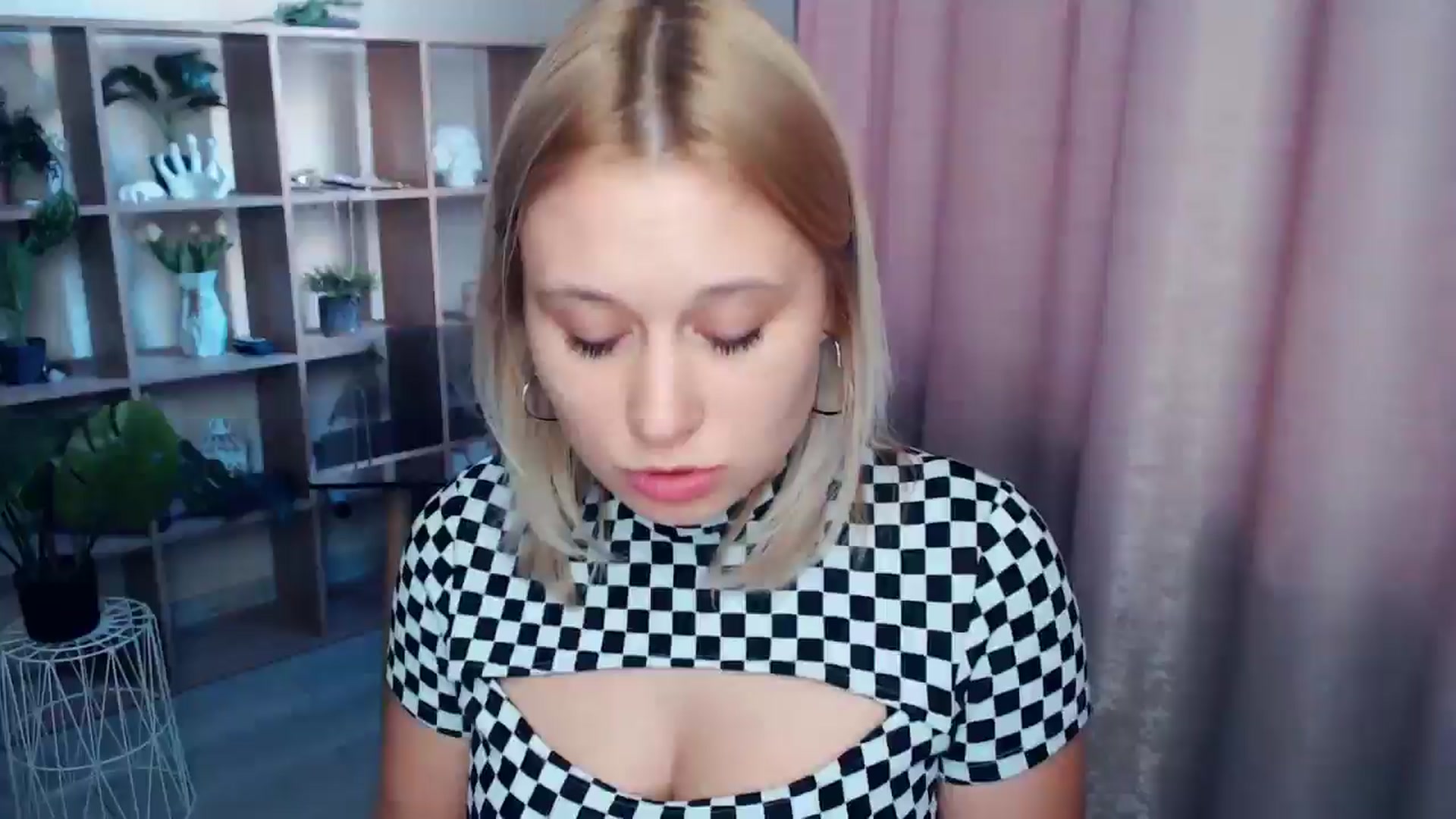 Gallery image thumbnail from Kukla_kolduna's myfreecams stream on, 03/29/2025, 16:59 image 1 of 20