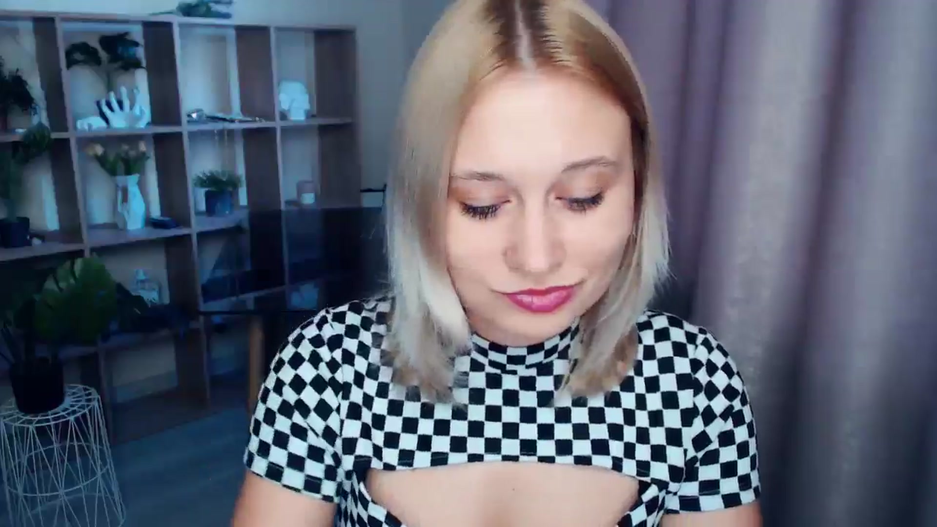 Gallery image thumbnail from Kukla_kolduna's myfreecams stream on, 03/29/2025, 16:59 image 4 of 20