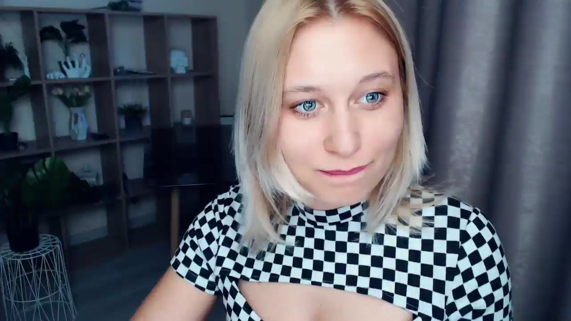 Gallery image thumbnail from Kukla_kolduna's myfreecams stream on, 03/29/2025, 16:59 image 14 of 20