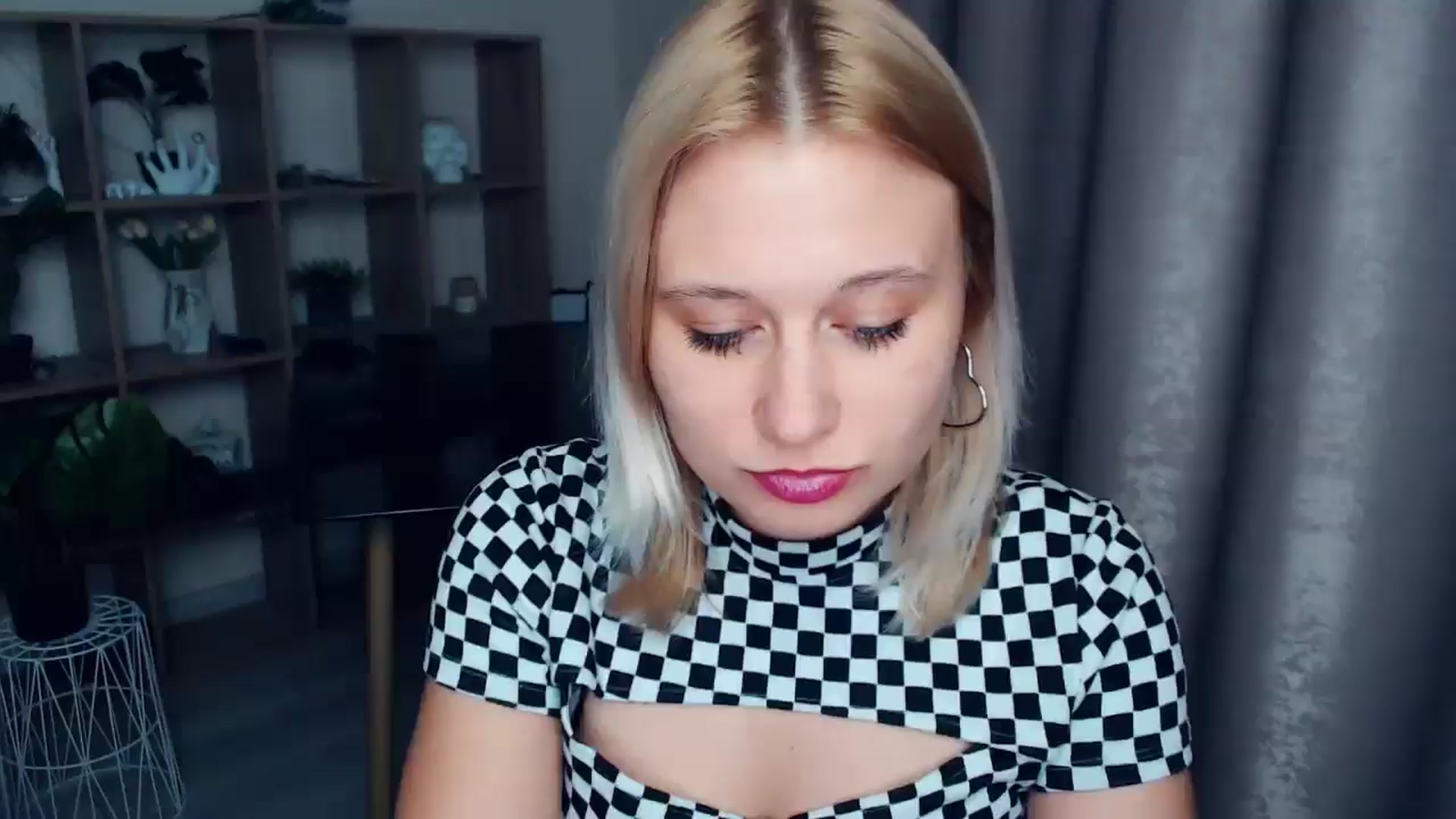 Gallery image thumbnail from Kukla_kolduna's myfreecams stream on, 03/29/2025, 18:33 image 8 of 20