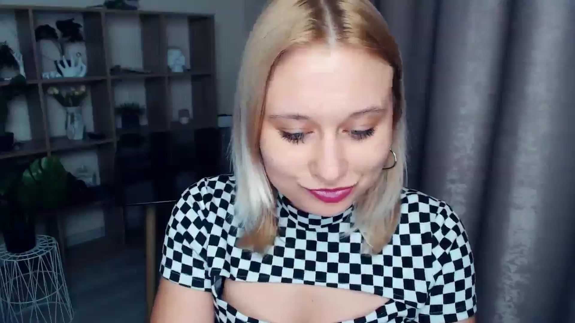 Gallery image thumbnail from Kukla_kolduna's myfreecams stream on, 03/29/2025, 18:33 image 4 of 20