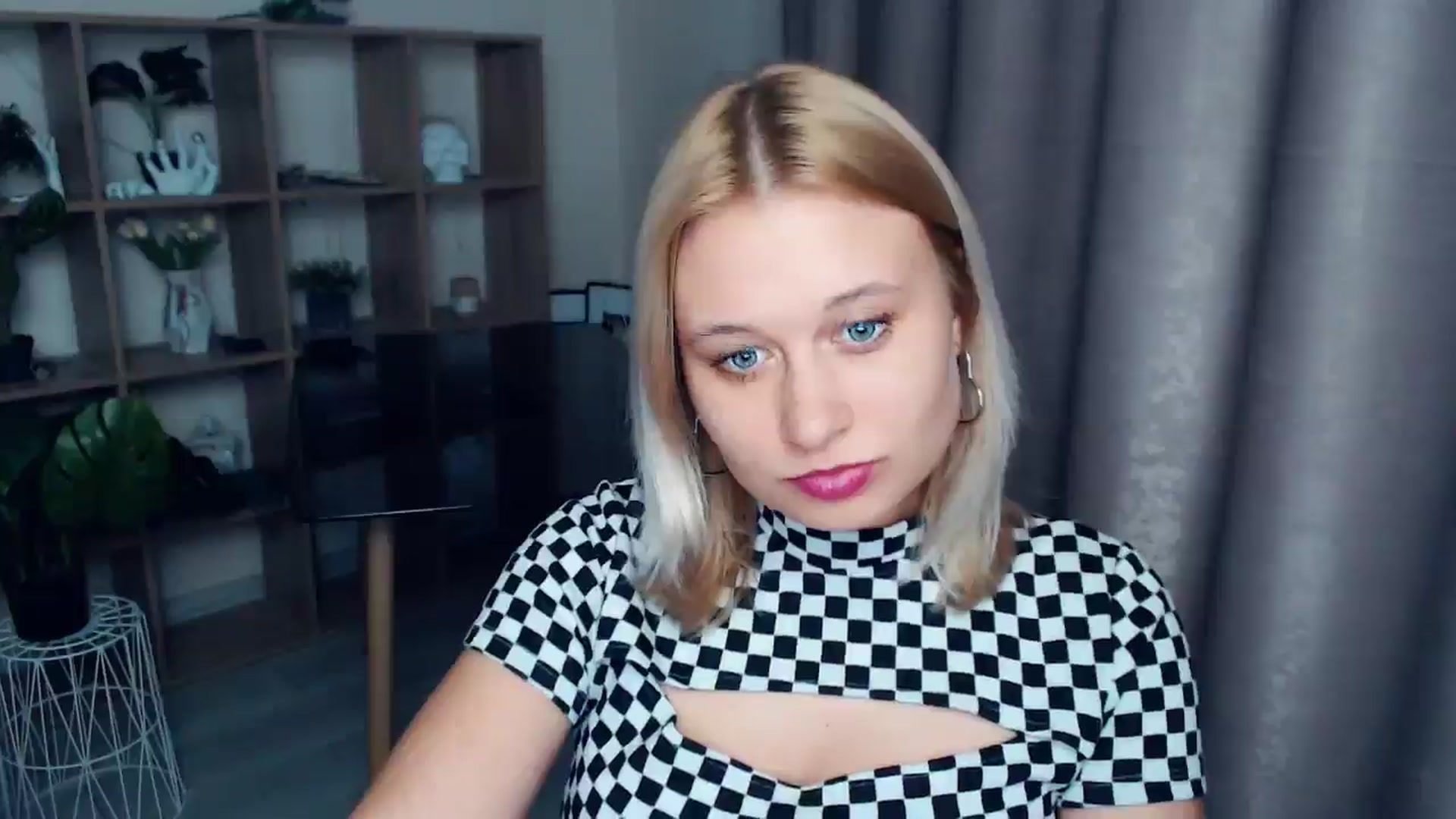 Gallery image thumbnail from Kukla_kolduna's myfreecams stream on, 03/29/2025, 18:33 image 13 of 20