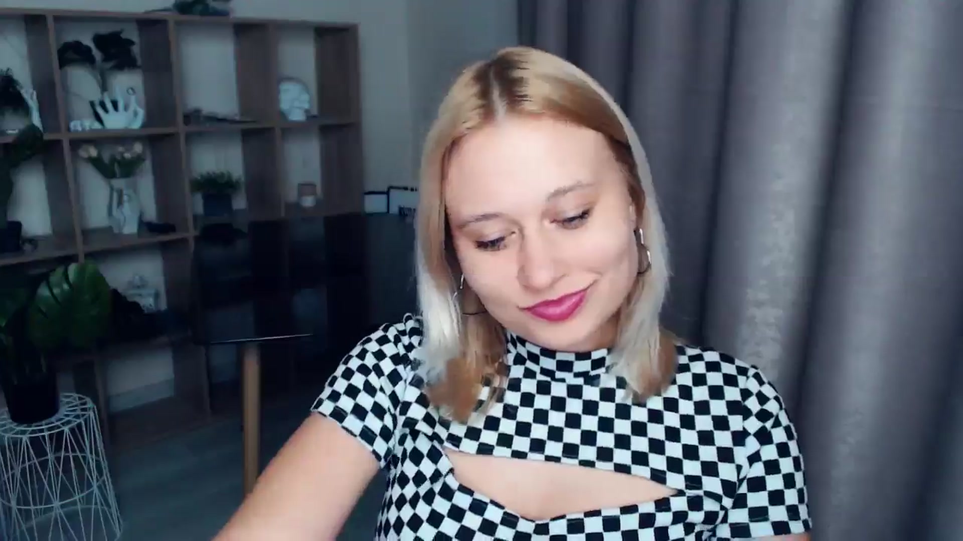 Gallery image thumbnail from Kukla_kolduna's myfreecams stream on, 03/29/2025, 18:33 image 20 of 20