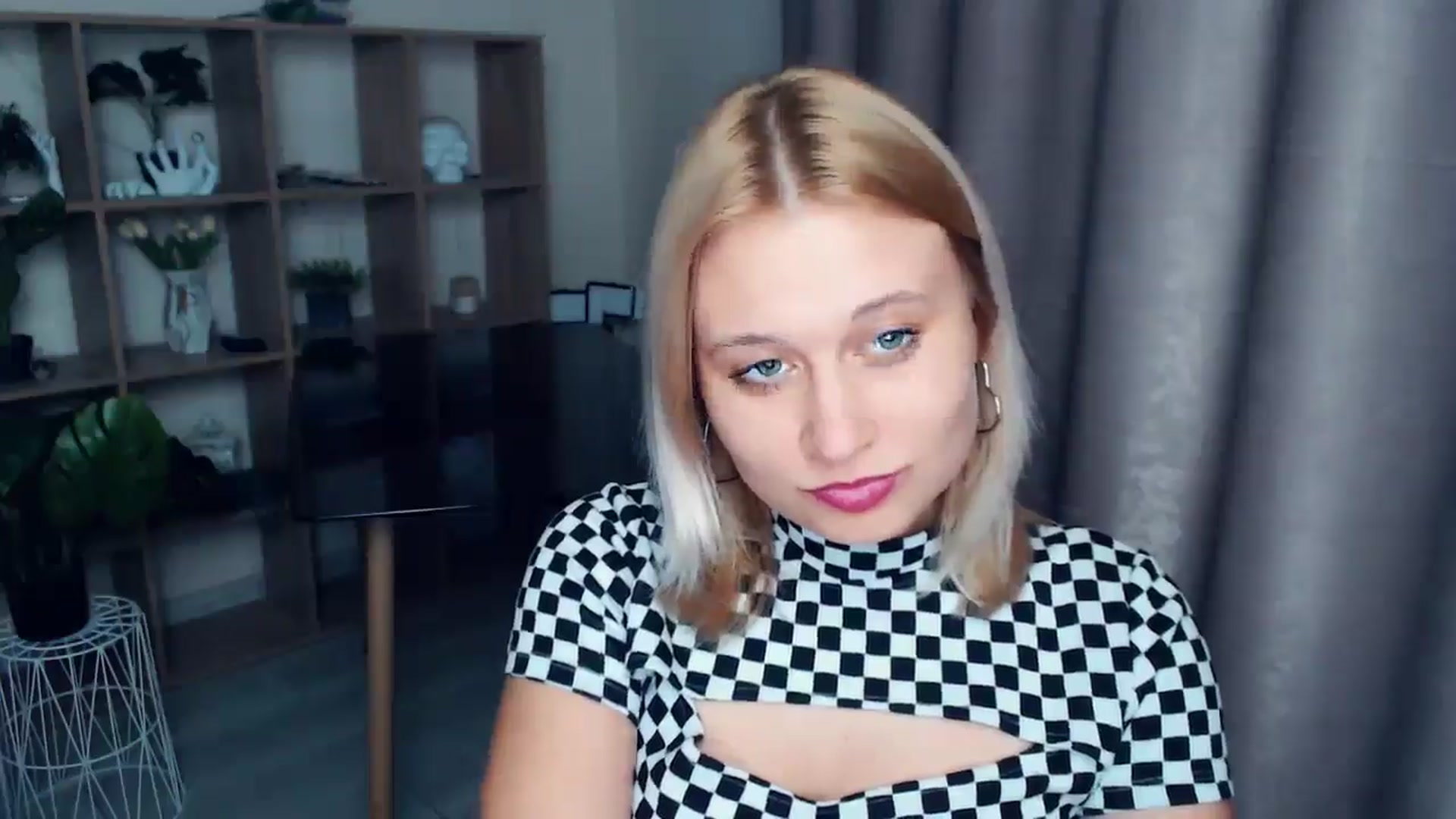 Gallery image thumbnail from Kukla_kolduna's myfreecams stream on, 03/29/2025, 18:33 image 18 of 20