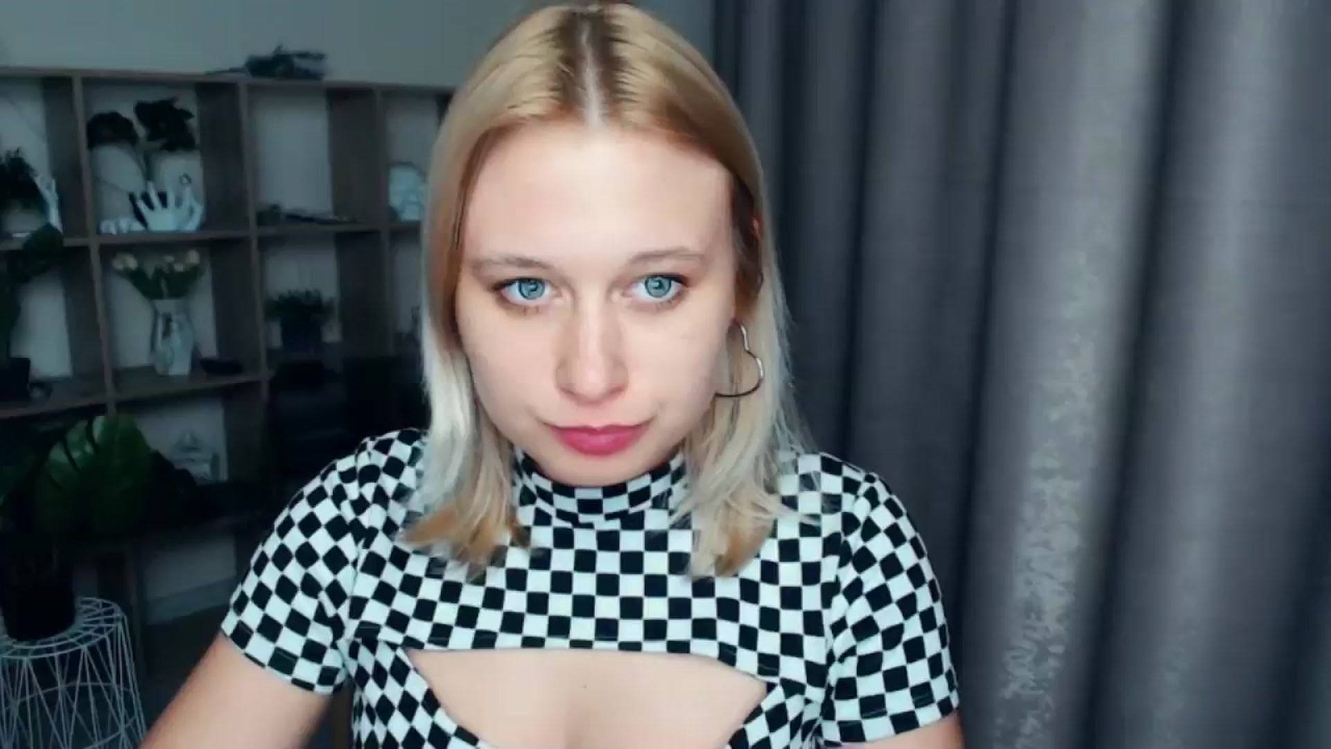 Gallery image thumbnail from Kukla_kolduna's myfreecams stream on, 03/29/2025, 18:33 image 1 of 20