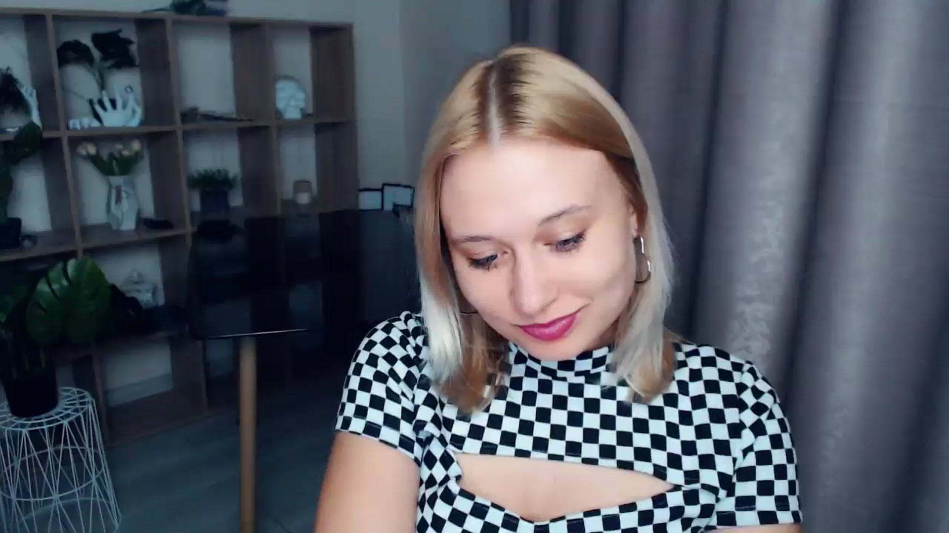 Gallery image thumbnail from Kukla_kolduna's myfreecams stream on, 03/29/2025, 18:33 image 19 of 20