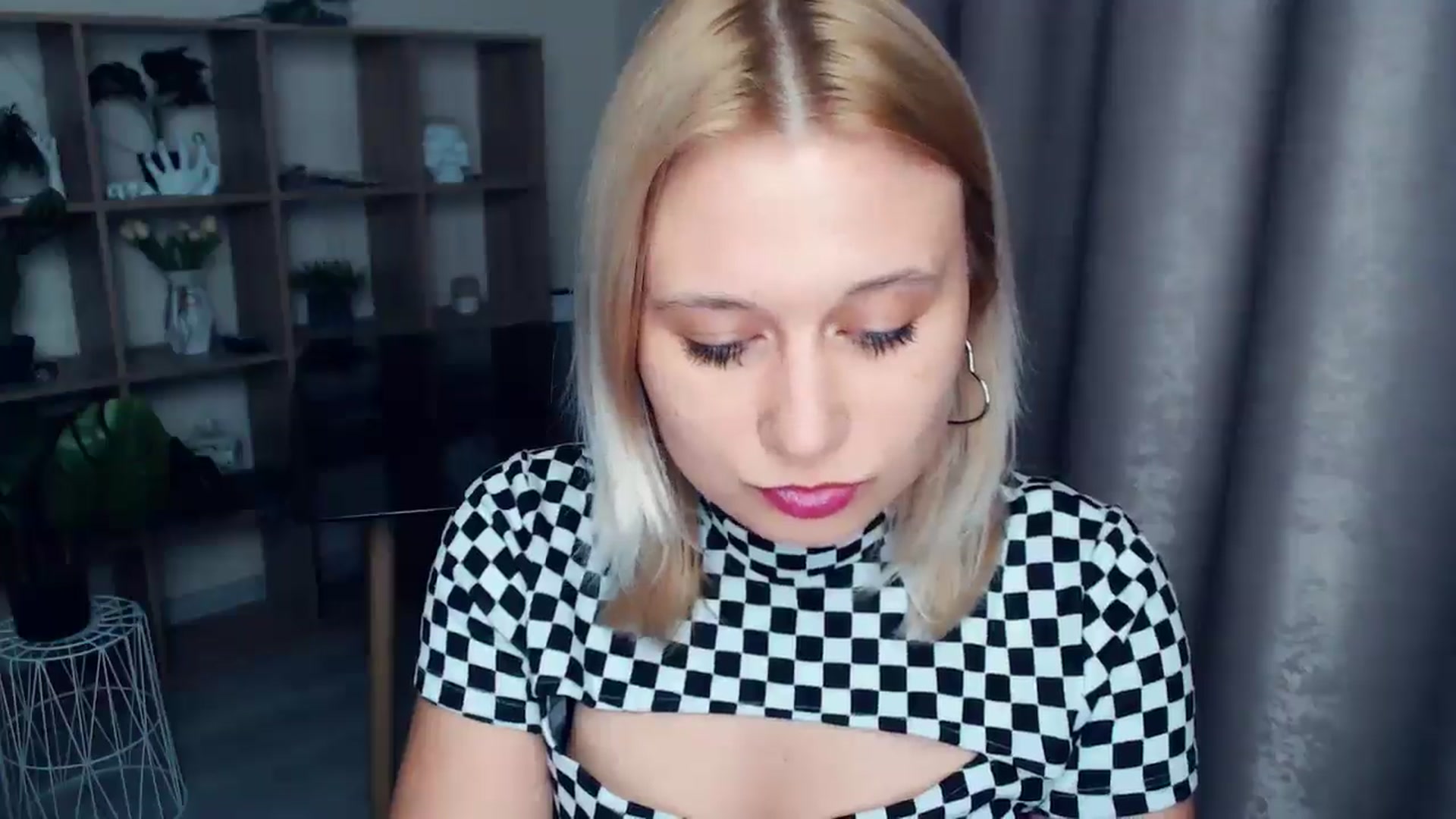 Gallery image thumbnail from Kukla_kolduna's myfreecams stream on, 03/29/2025, 18:33 image 5 of 20