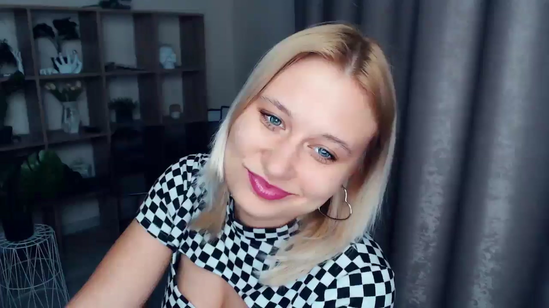 Gallery image thumbnail from Kukla_kolduna's myfreecams stream on, 03/29/2025, 18:33 image 9 of 20