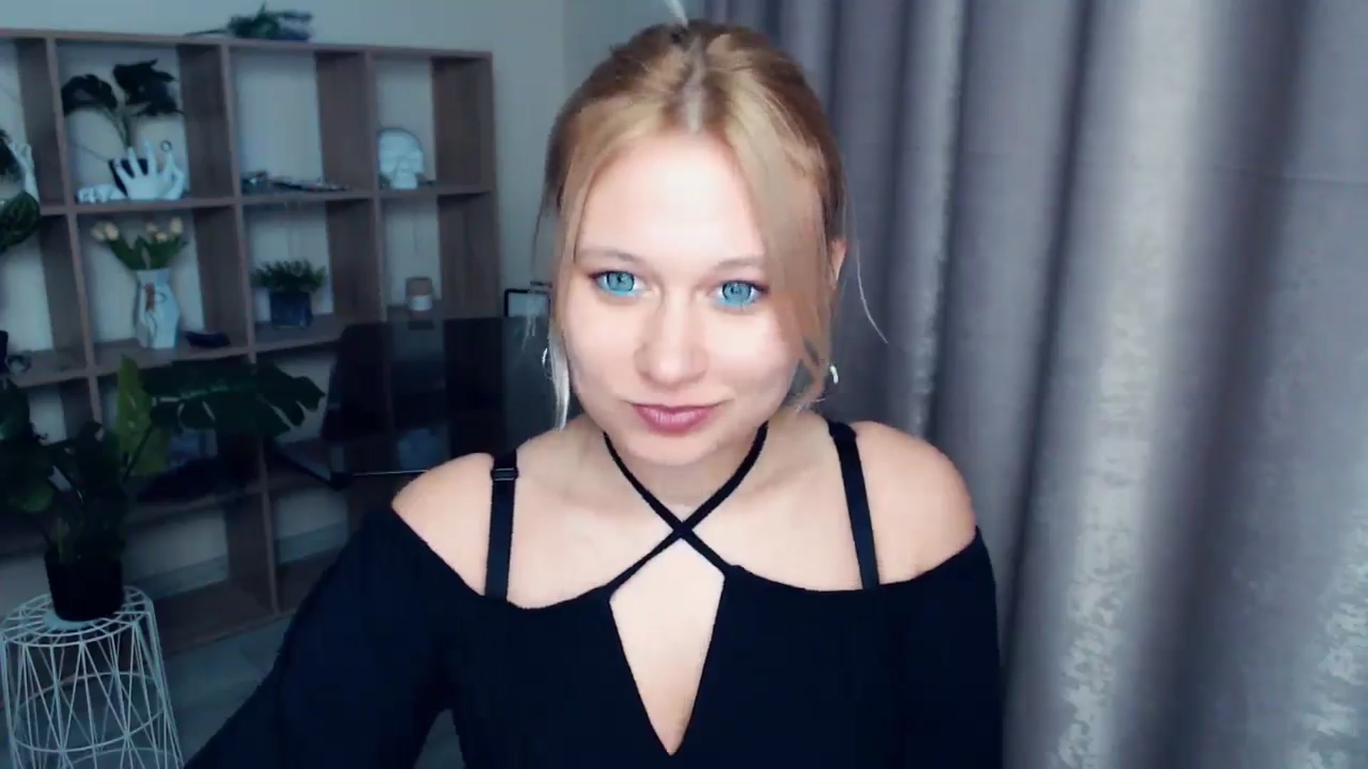 Gallery image thumbnail from Kukla_kolduna's myfreecams stream on, 03/30/2025, 16:44 image 11 of 20