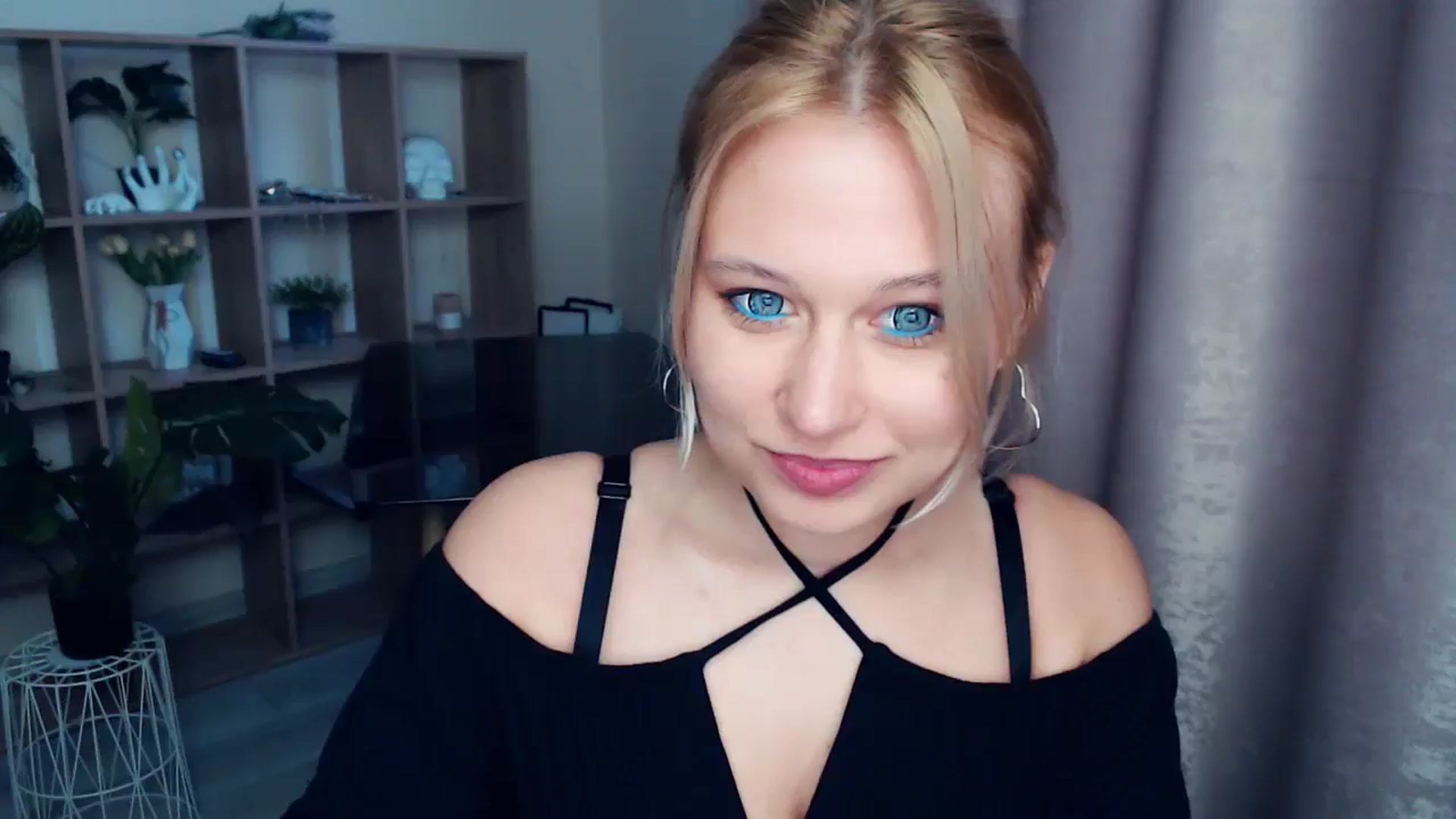 Gallery image thumbnail from Kukla_kolduna's myfreecams stream on, 03/30/2025, 16:44 image 1 of 20