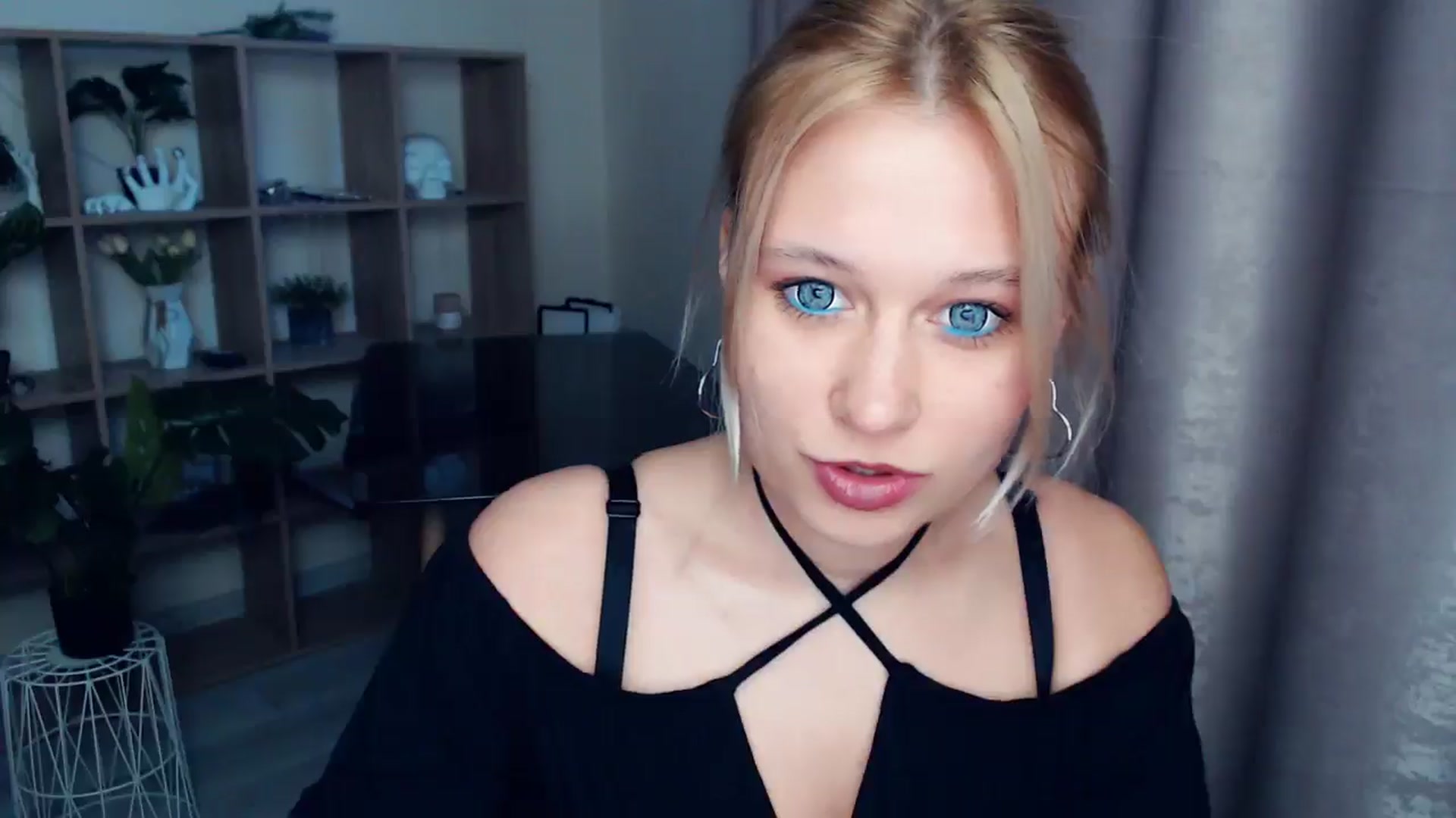 Gallery image thumbnail from Kukla_kolduna's myfreecams stream on, 03/30/2025, 16:44 image 5 of 20