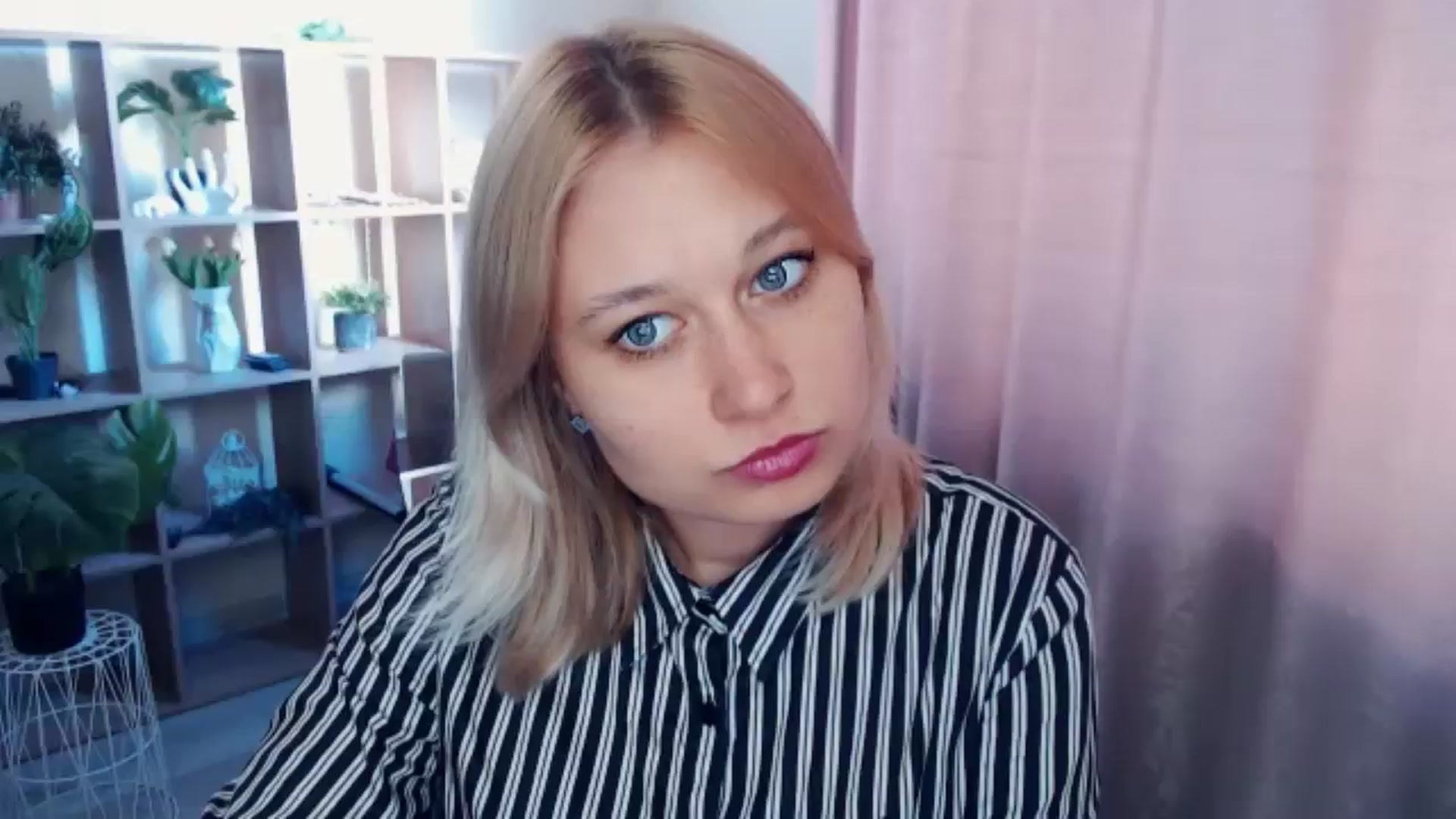 Gallery image thumbnail from Kukla_kolduna's myfreecams stream on, 04/03/2025, 15:45 image 1 of 20