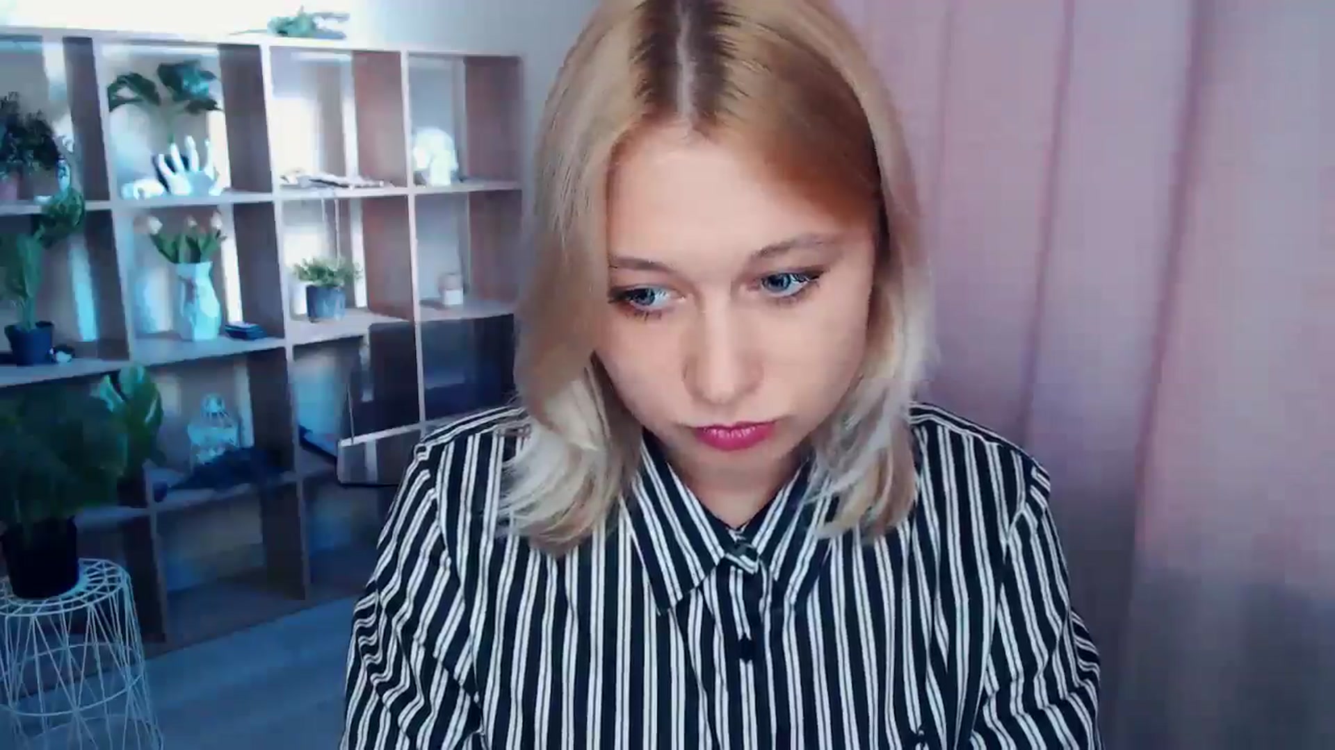 Gallery image thumbnail from Kukla_kolduna's myfreecams stream on, 04/03/2025, 15:45 image 20 of 20