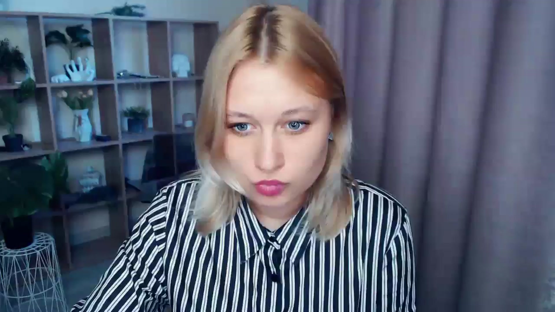Gallery image thumbnail from Kukla_kolduna's myfreecams stream on, 04/03/2025, 16:58 image 3 of 20