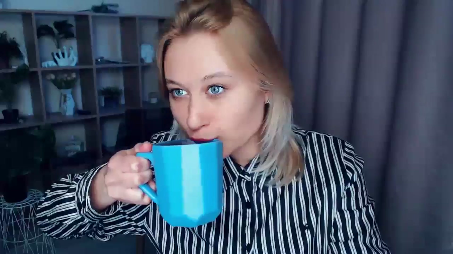 Gallery image thumbnail from Kukla_kolduna's myfreecams stream on, 04/03/2025, 16:58 image 7 of 20