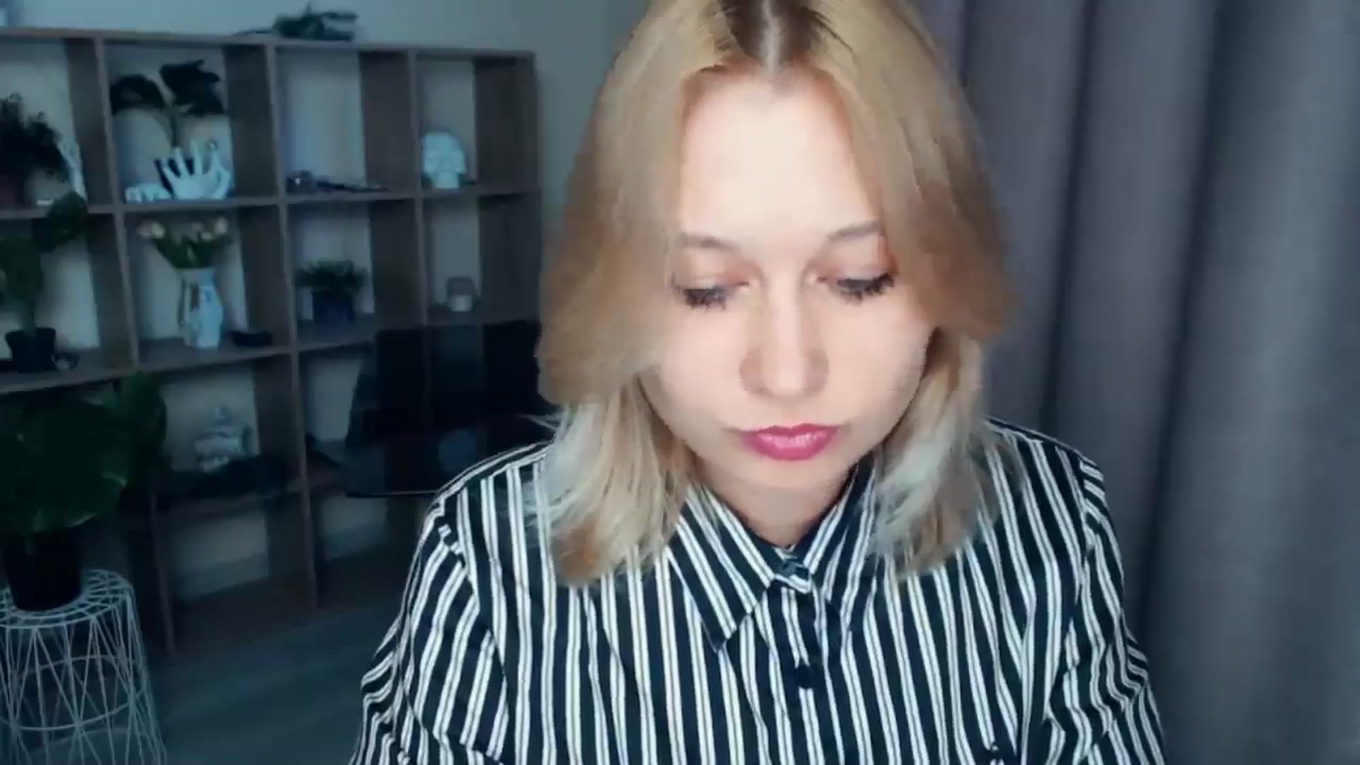 Gallery image thumbnail from Kukla_kolduna's myfreecams stream on, 04/03/2025, 16:58 image 10 of 20