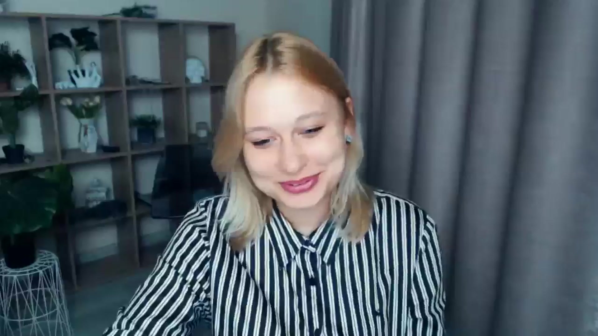 Gallery image thumbnail from Kukla_kolduna's myfreecams stream on, 04/03/2025, 16:58 image 17 of 20