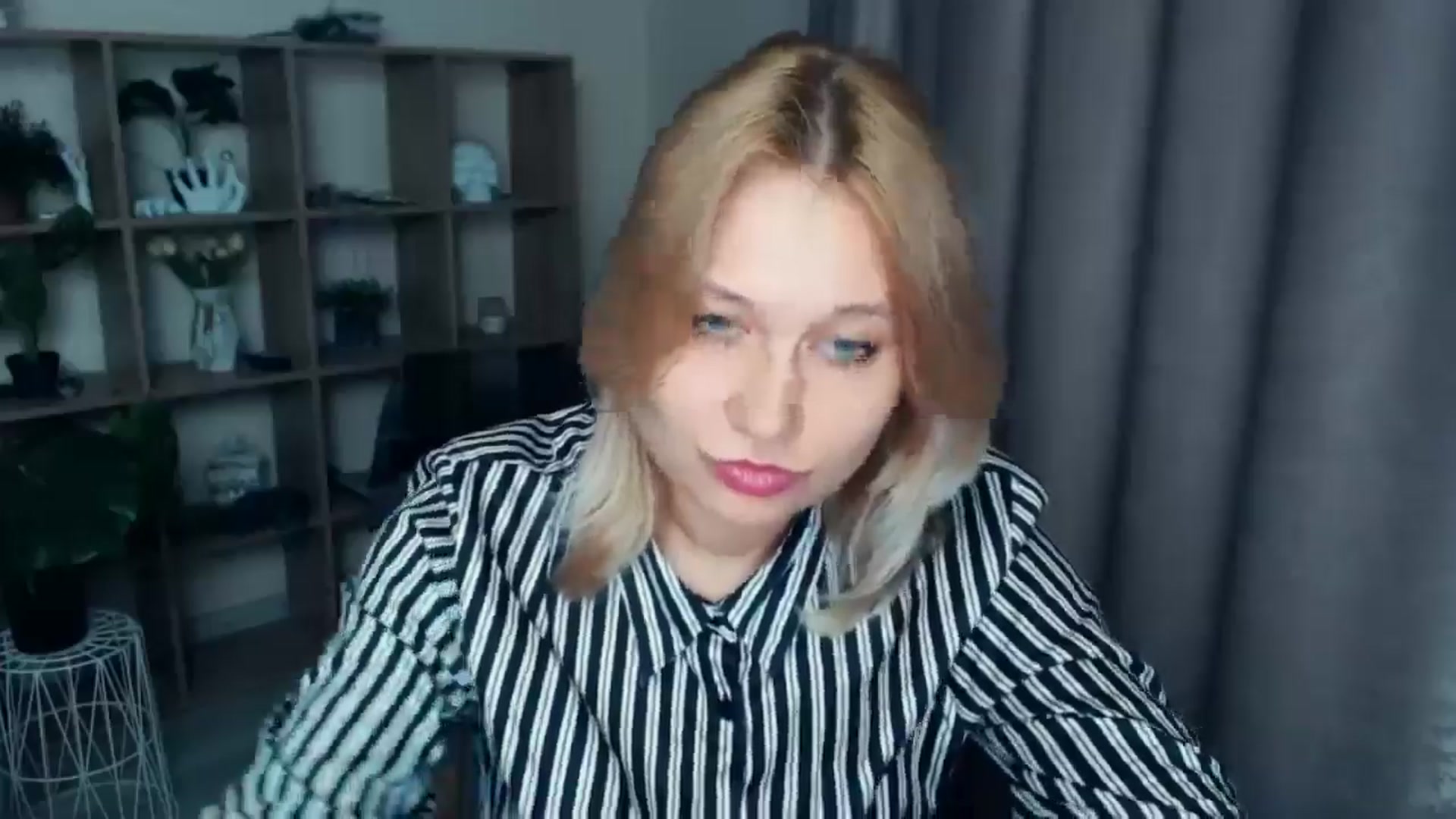Gallery image thumbnail from Kukla_kolduna's myfreecams stream on, 04/03/2025, 16:58 image 19 of 20