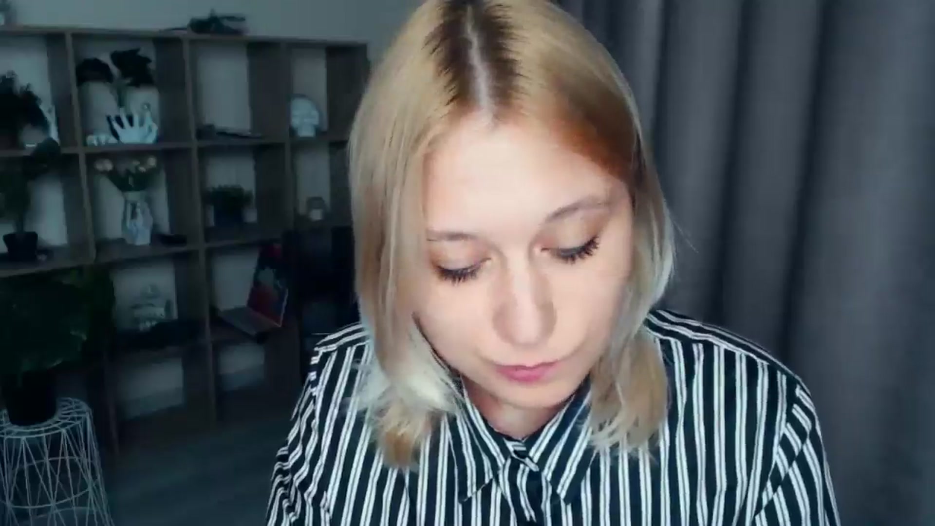 Gallery image thumbnail from Kukla_kolduna's myfreecams stream on, 04/03/2025, 17:39 image 11 of 20