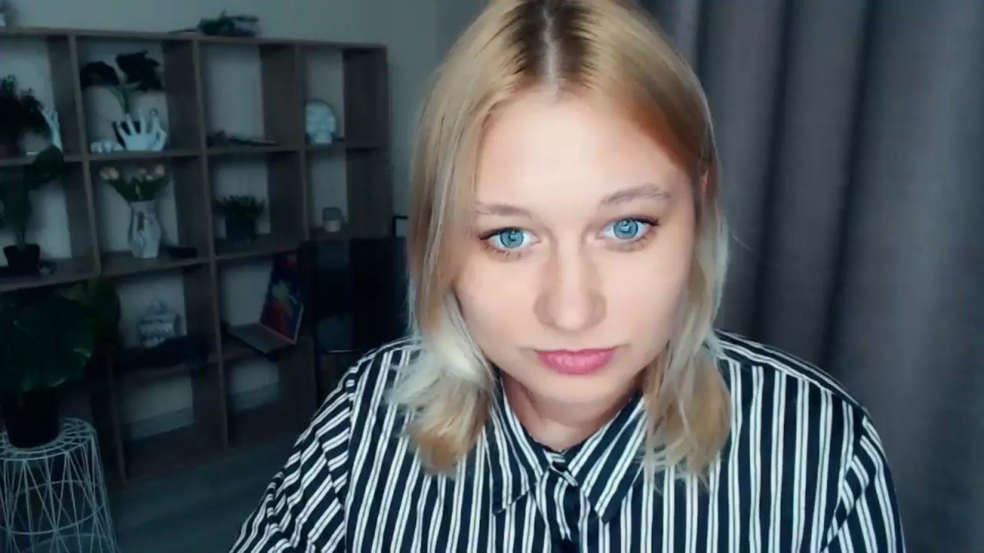 Gallery image thumbnail from Kukla_kolduna's myfreecams stream on, 04/03/2025, 17:39 image 10 of 20