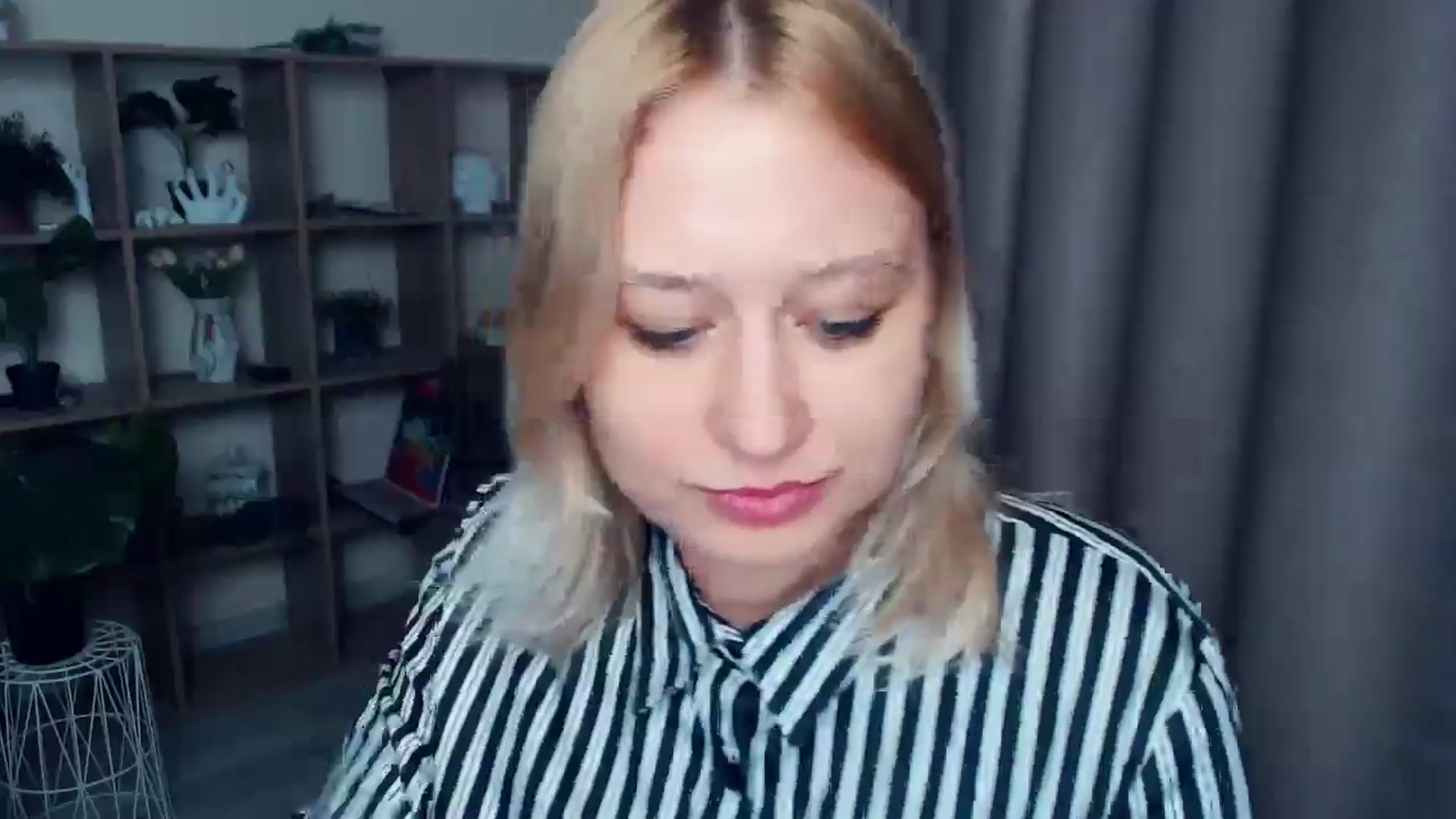 Gallery image thumbnail from Kukla_kolduna's myfreecams stream on, 04/03/2025, 17:39 image 6 of 20