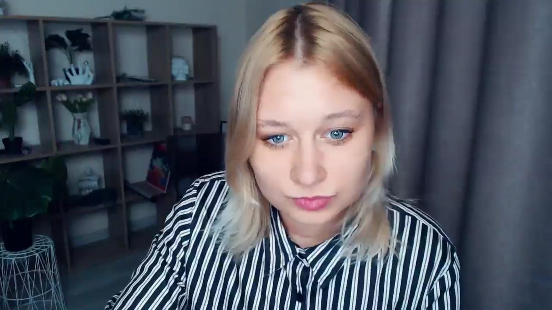 Gallery image thumbnail from Kukla_kolduna's myfreecams stream on, 04/03/2025, 17:39 image 4 of 20