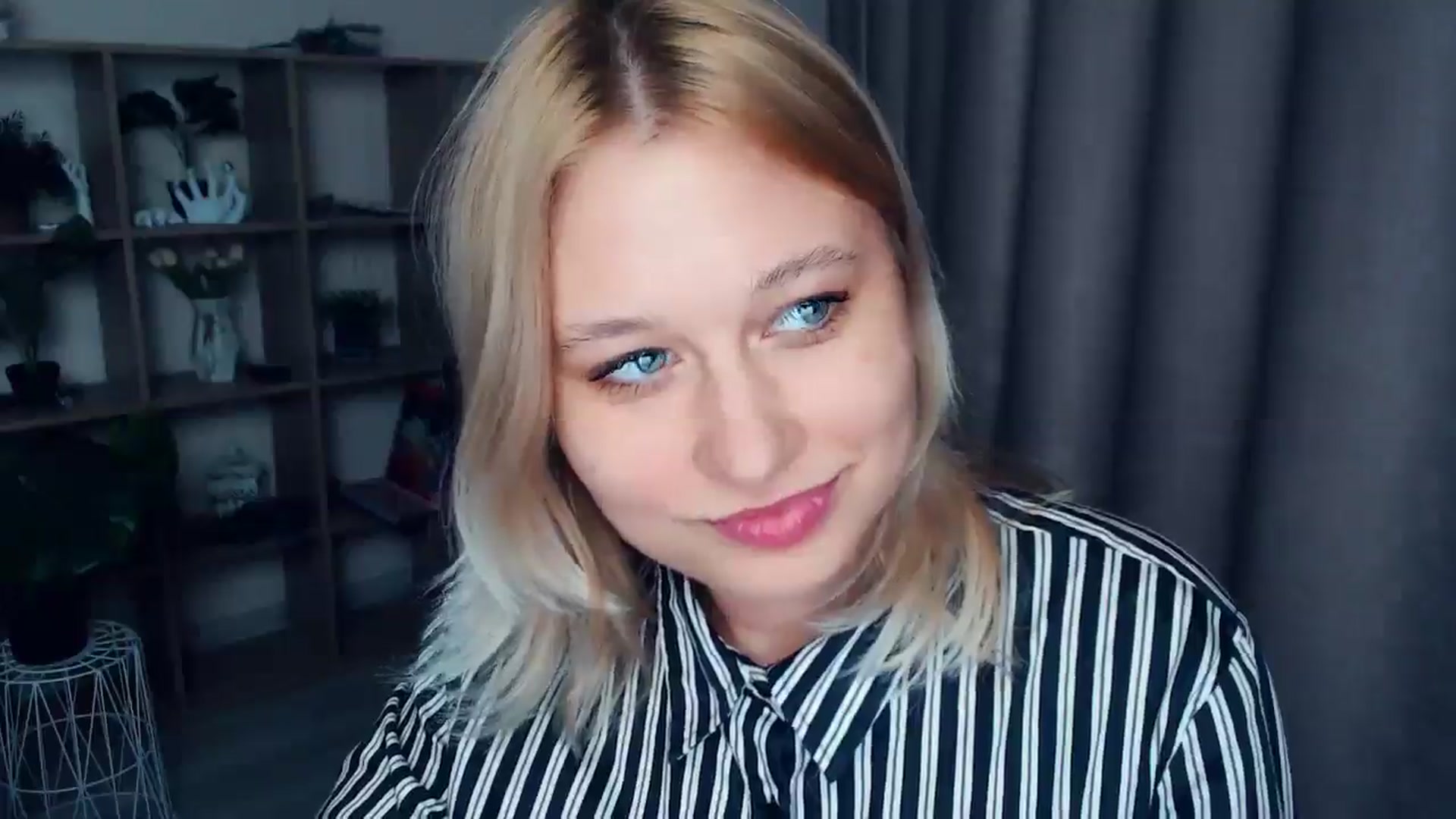 Gallery image thumbnail from Kukla_kolduna's myfreecams stream on, 04/03/2025, 17:39 image 8 of 20