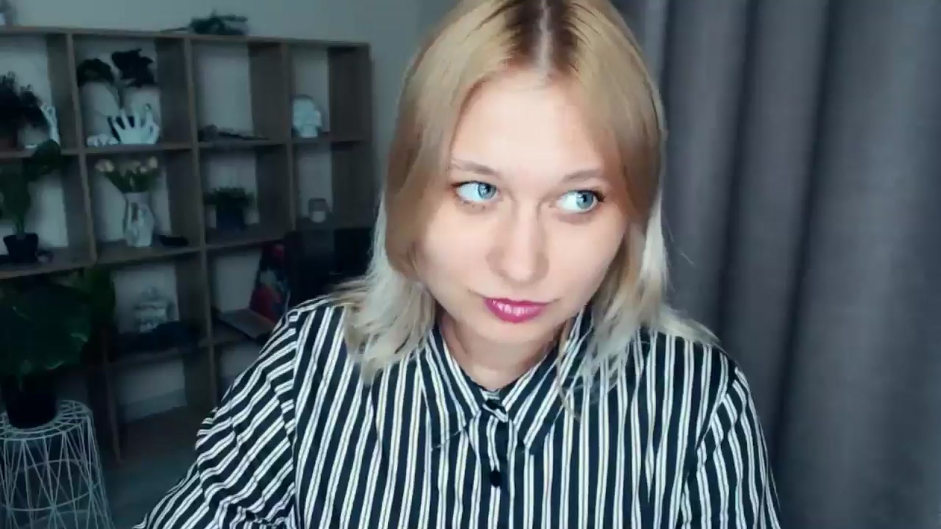Gallery image thumbnail from Kukla_kolduna's myfreecams stream on, 04/03/2025, 17:39 image 13 of 20