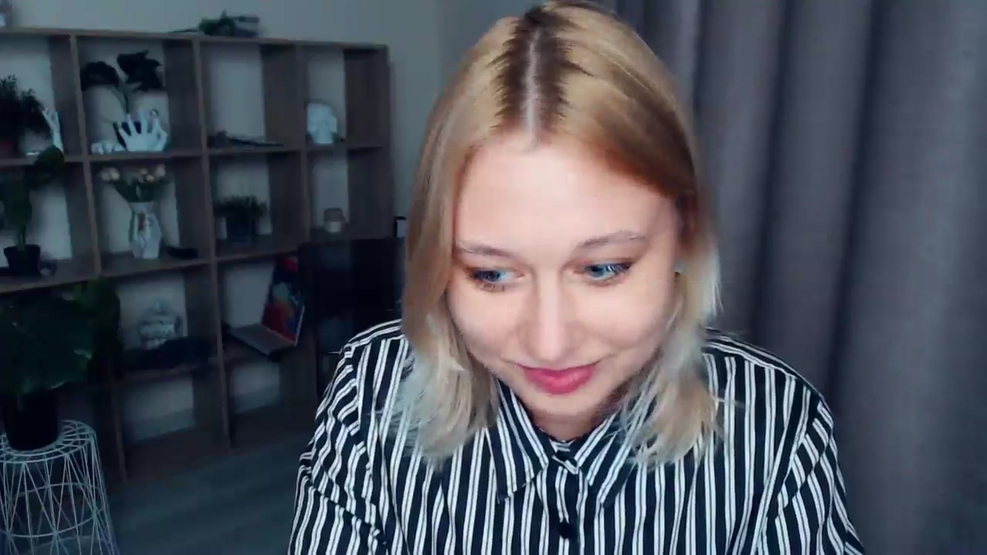 Gallery image thumbnail from Kukla_kolduna's myfreecams stream on, 04/03/2025, 17:39 image 3 of 20