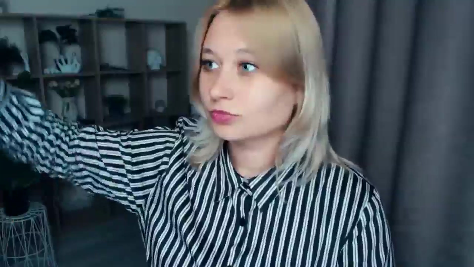 Gallery image thumbnail from Kukla_kolduna's myfreecams stream on, 04/03/2025, 17:39 image 16 of 20