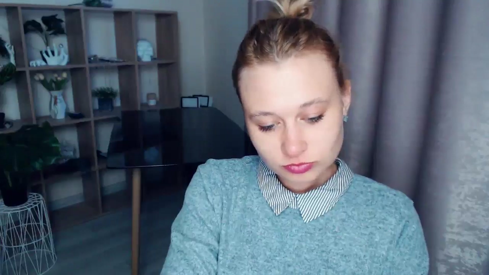 Gallery image thumbnail from Kukla_kolduna's myfreecams stream on, 04/04/2025, 17:34 image 5 of 20