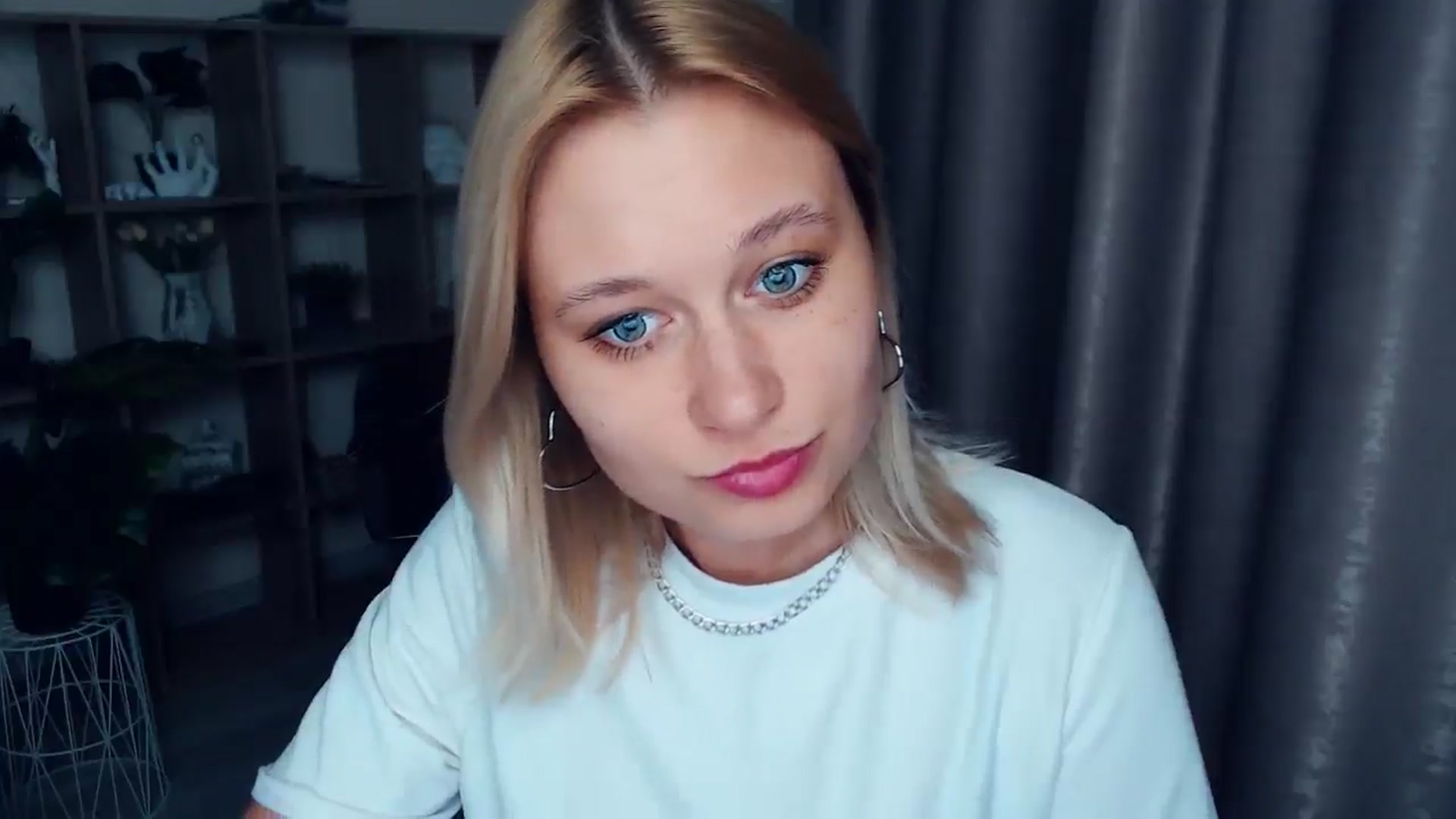 Gallery image thumbnail from Kukla_kolduna's myfreecams stream on, 04/05/2025, 17:45 image 18 of 20