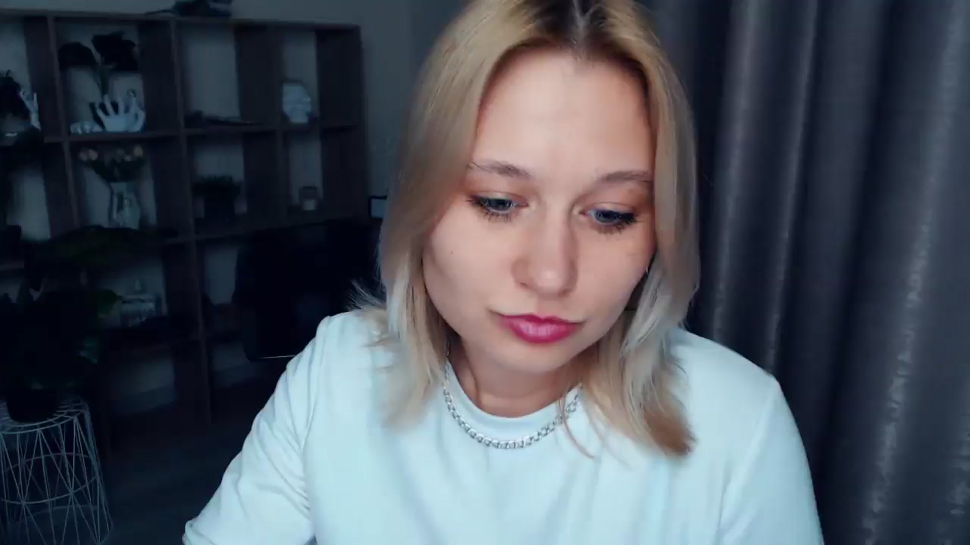 Gallery image thumbnail from Kukla_kolduna's myfreecams stream on, 04/05/2025, 17:45 image 1 of 20