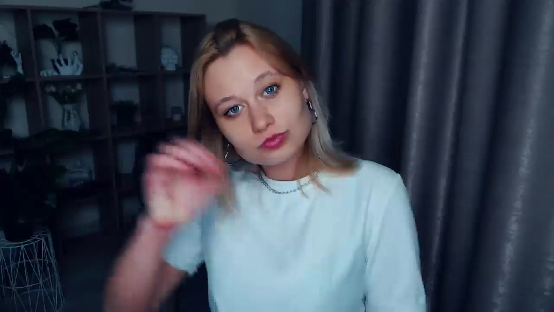 Gallery image thumbnail from Kukla_kolduna's myfreecams stream on, 04/05/2025, 17:45 image 7 of 20