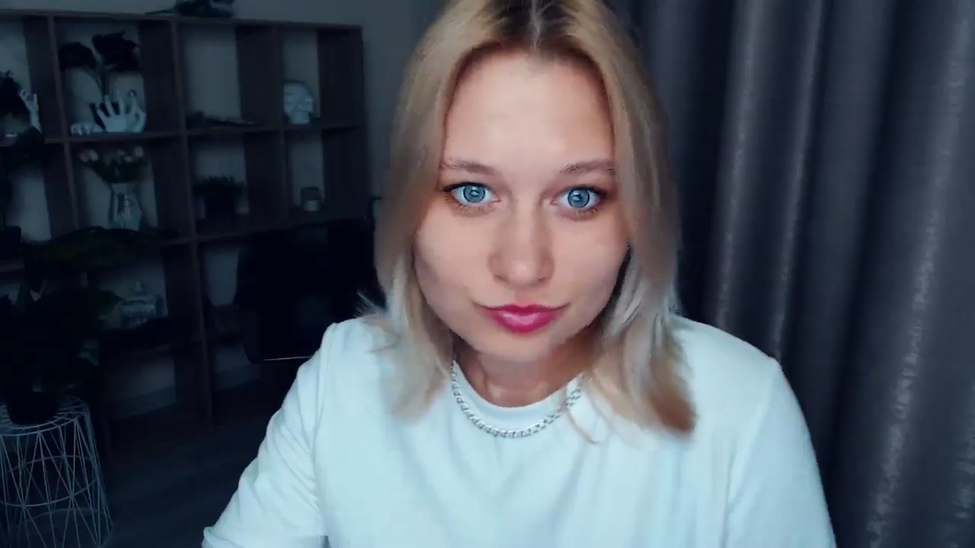 Gallery image thumbnail from Kukla_kolduna's myfreecams stream on, 04/05/2025, 17:45 image 3 of 20
