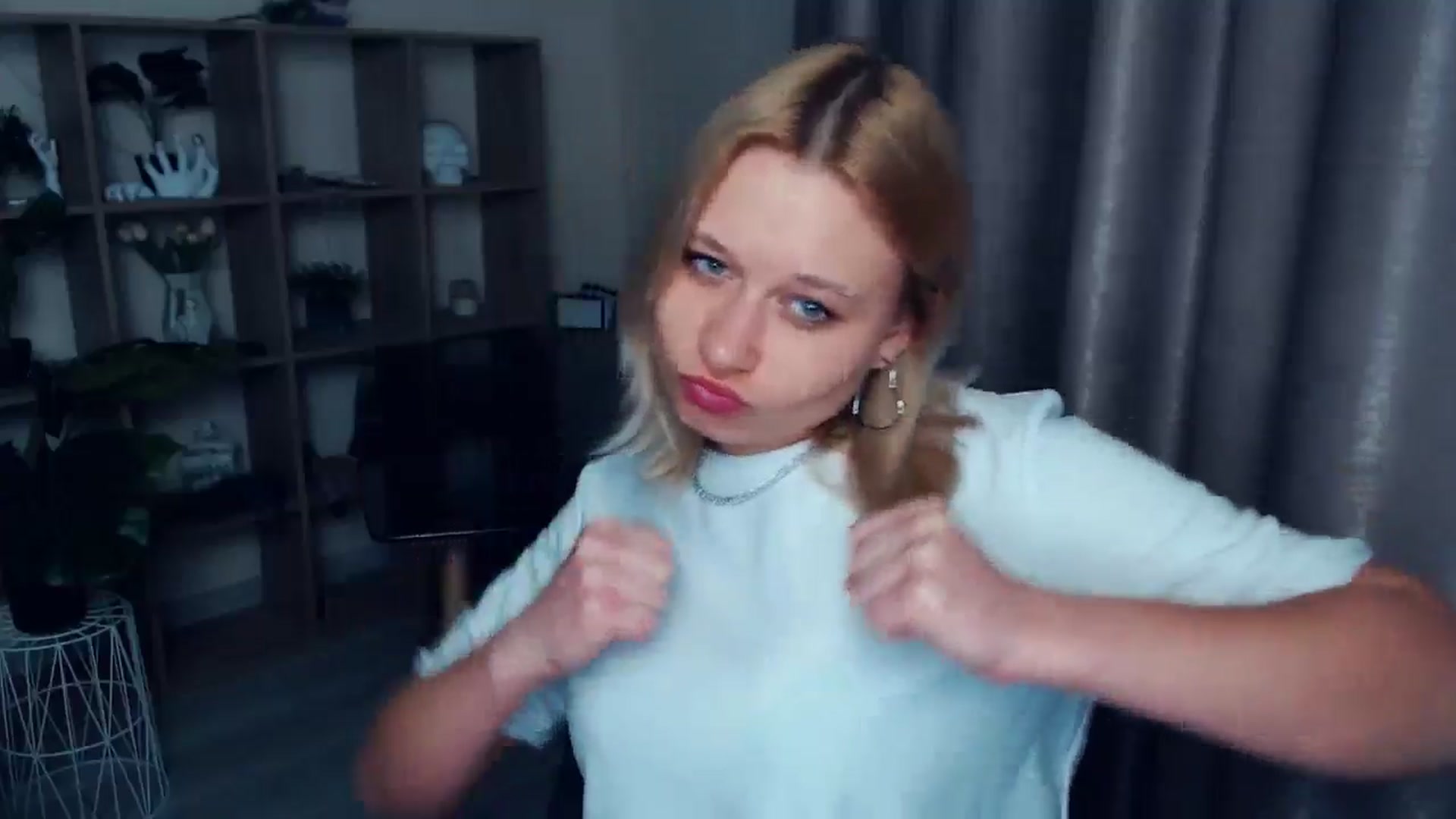 Gallery image thumbnail from Kukla_kolduna's myfreecams stream on, 04/05/2025, 17:45 image 15 of 20
