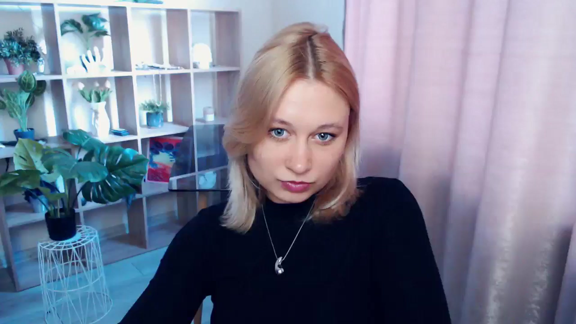 Gallery image thumbnail from Kukla_kolduna's myfreecams stream on, 04/06/2025, 14:57 image 18 of 20