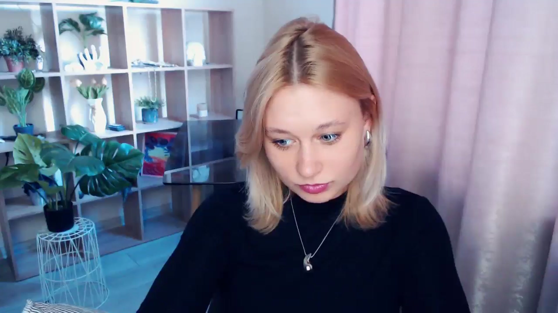 Gallery image thumbnail from Kukla_kolduna's myfreecams stream on, 04/06/2025, 14:57 image 15 of 20