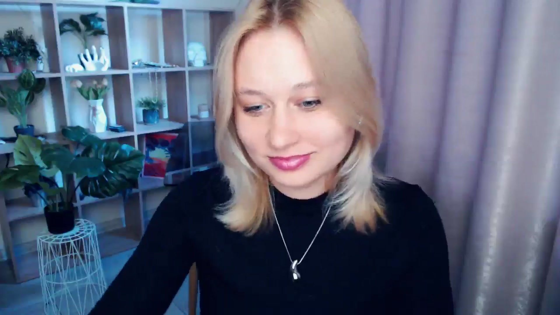 Gallery image thumbnail from Kukla_kolduna's myfreecams stream on, 04/06/2025, 16:02 image 17 of 20
