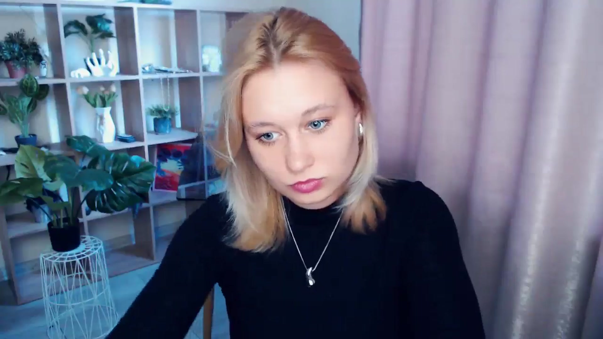 Gallery image thumbnail from Kukla_kolduna's myfreecams stream on, 04/06/2025, 16:02 image 15 of 20