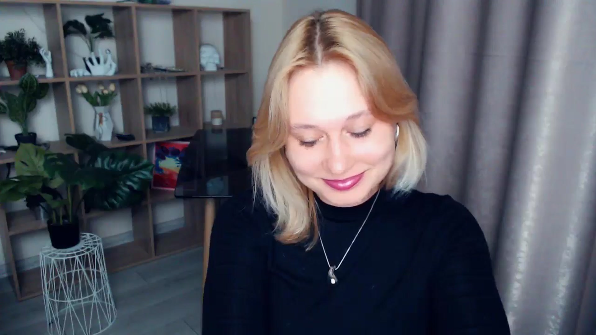 Gallery image thumbnail from Kukla_kolduna's myfreecams stream on, 04/06/2025, 17:49 image 9 of 20