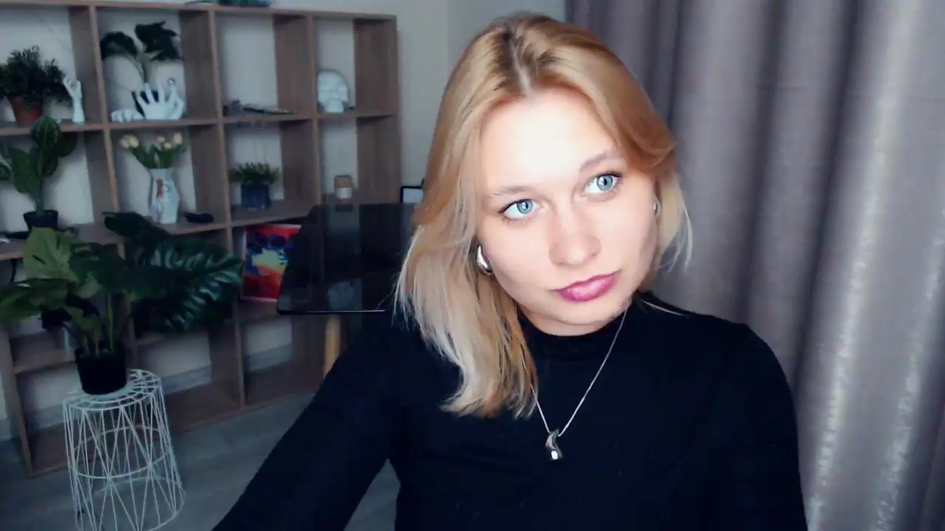 Gallery image thumbnail from Kukla_kolduna's myfreecams stream on, 04/06/2025, 17:49 image 6 of 20