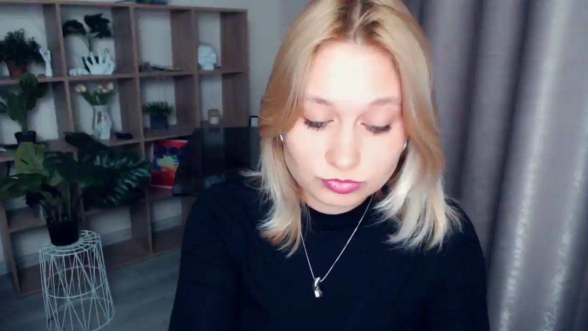 Gallery image thumbnail from Kukla_kolduna's myfreecams stream on, 04/06/2025, 17:49 image 14 of 20